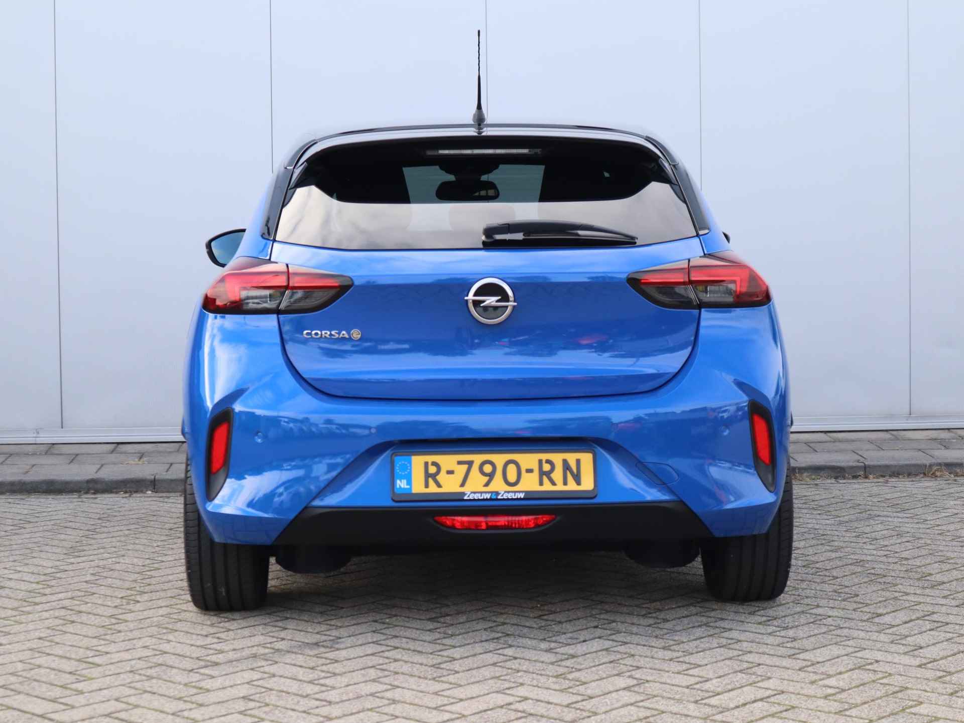 Opel Corsa-e Ultimate 50 kWh  | 1e Eigenaar | Stuur en Stoelverwarming |Warmtepomp | Android/Apple Carplay | 359km WLTP | Alcantara bekleding | - 5/52