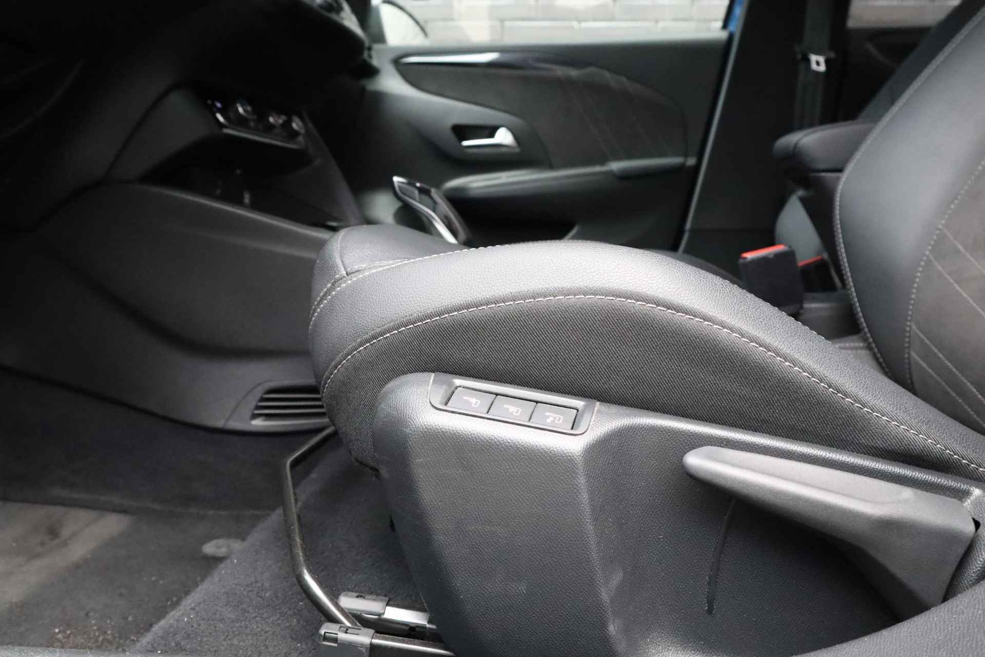 Opel Corsa-e Ultimate 50 kWh  | 1e Eigenaar | Stuur en Stoelverwarming |Warmtepomp | Android/Apple Carplay | 359km WLTP | Alcantara bekleding | - 14/52