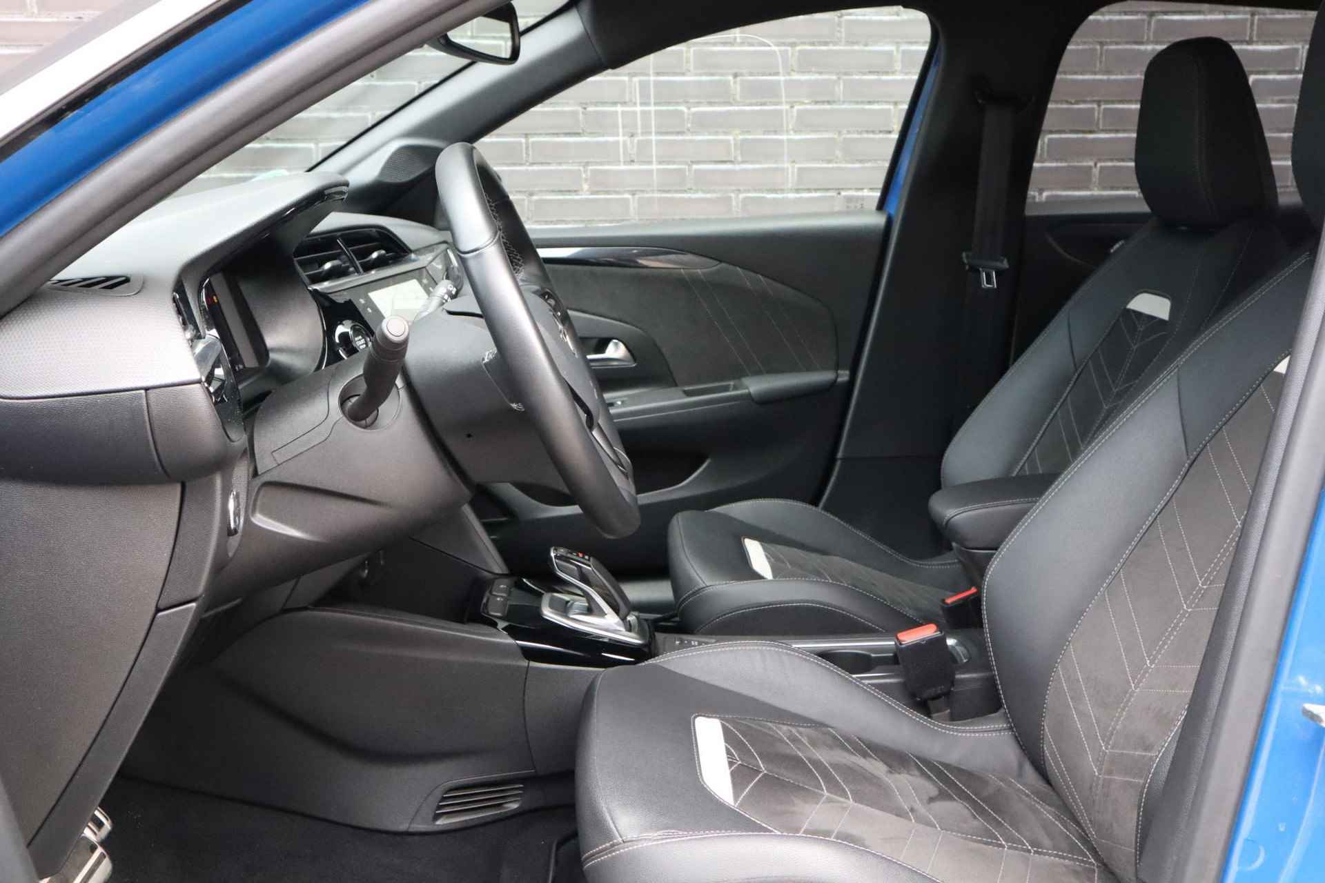 Opel Corsa-e Ultimate 50 kWh  | 1e Eigenaar | Stuur en Stoelverwarming |Warmtepomp | Android/Apple Carplay | 359km WLTP | Alcantara bekleding | - 15/52