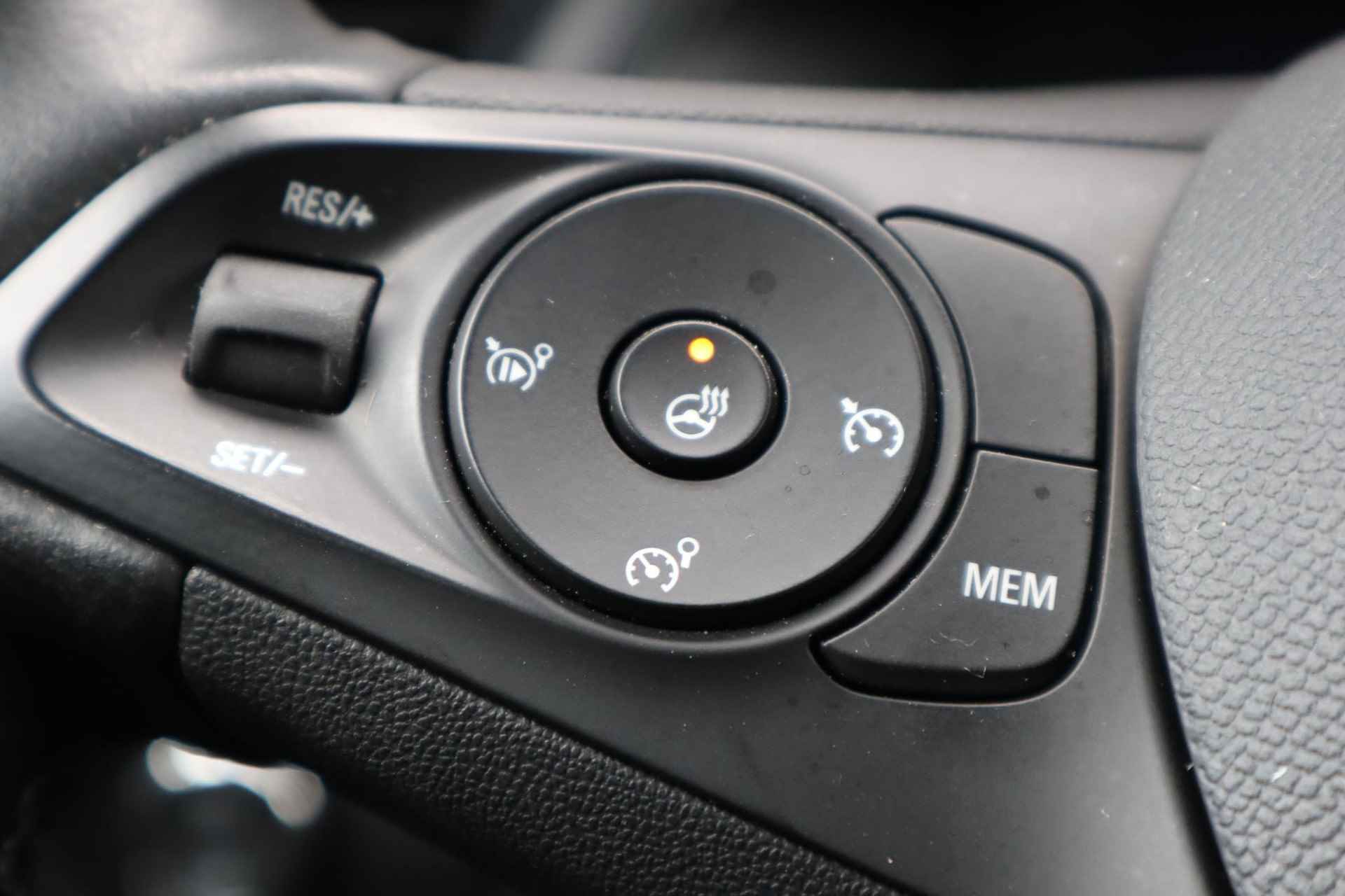 Opel Corsa-e Ultimate 50 kWh  | 1e Eigenaar | Stuur en Stoelverwarming |Warmtepomp | Android/Apple Carplay | 359km WLTP | Alcantara bekleding | - 23/52