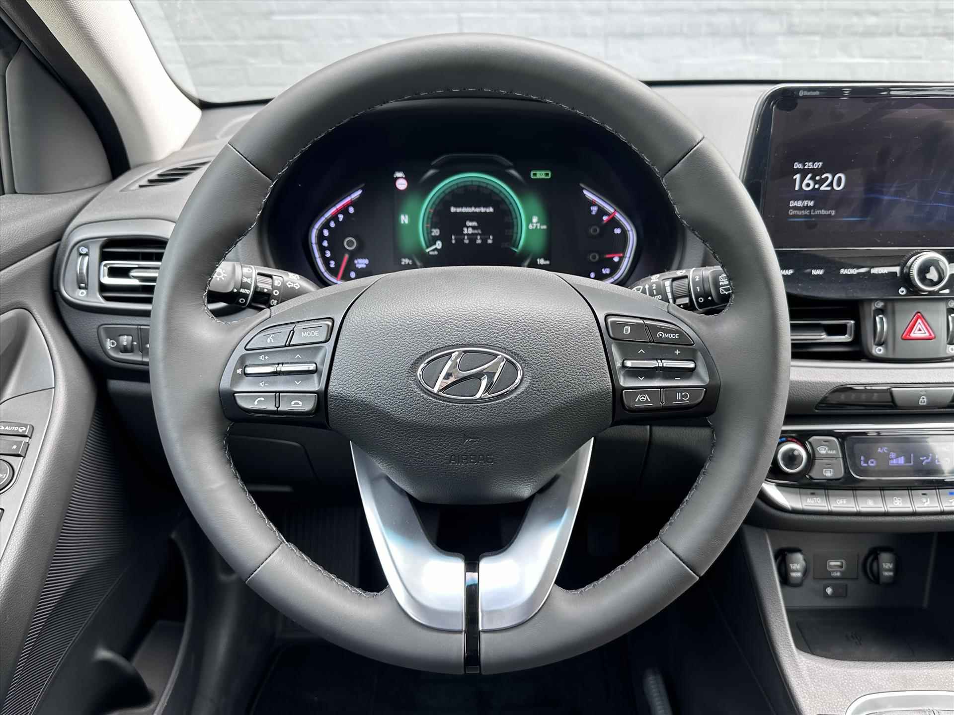 HYUNDAI I30 1.0 T-GDI 48V 120pk Comfort Smart | DEMO | Apple Carplay/Android Auto | Lane Assist | - 20/35