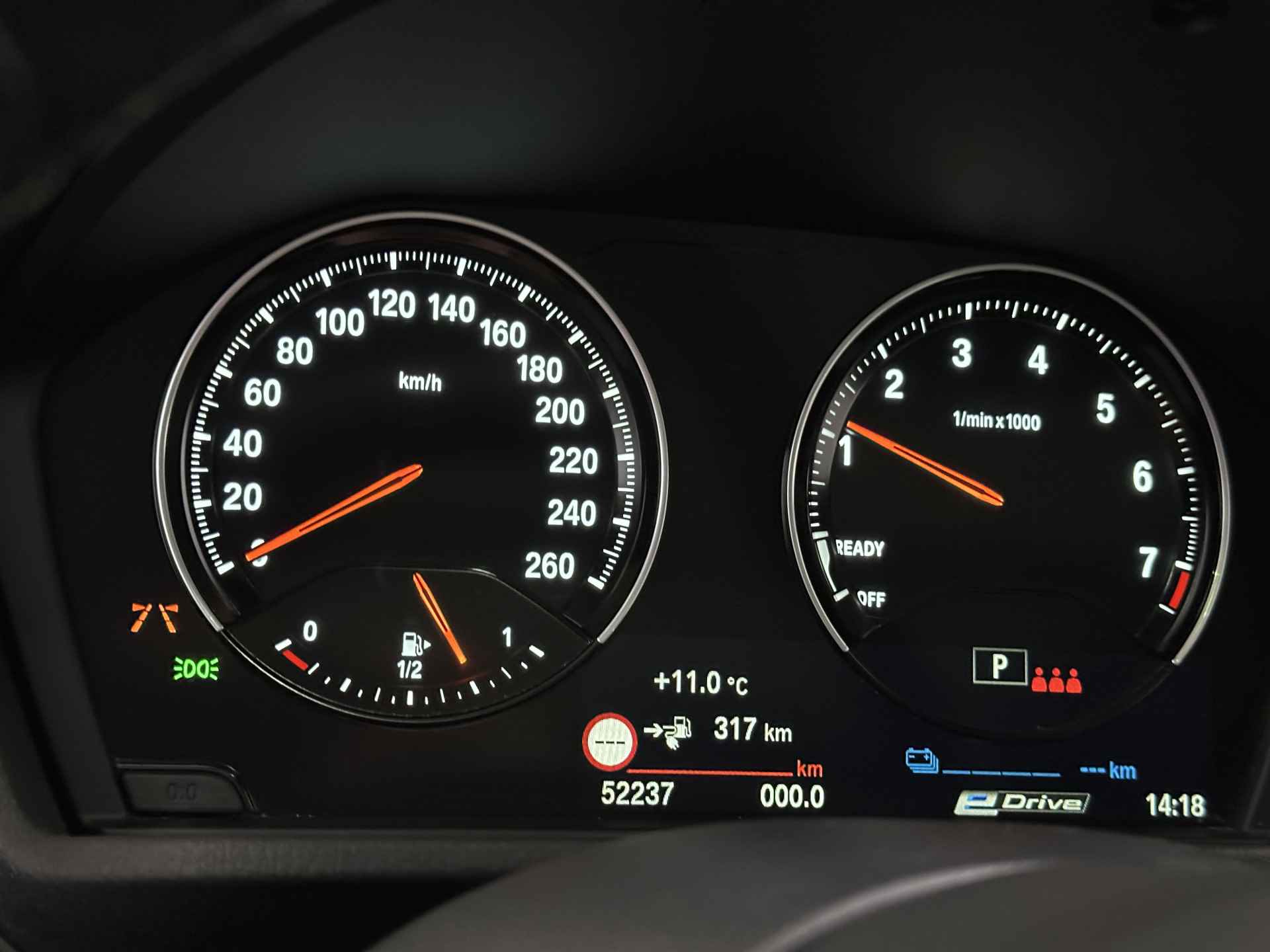 BMW X2 xDrive25e Plug in Hybrid M-Sport 220 pk PHEV | Panodak | Head-up Display | Camera | Led | Stoelverwarming | 19"L.M | DAB | Sfeerverlichting | EL. Achterklep | - 38/45