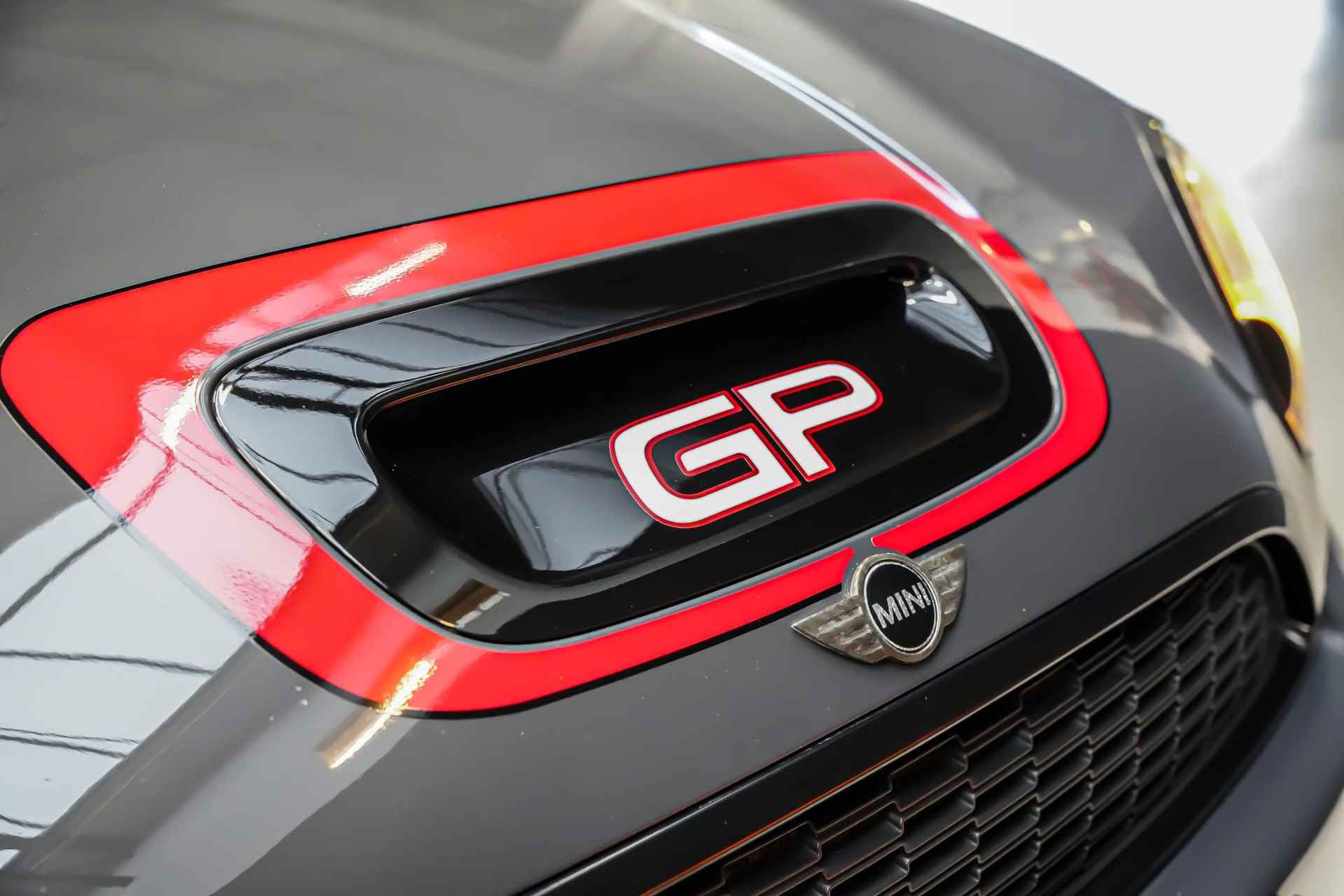 Mini John Cooper Works GP 1.6 218pk |Wagner intercooler|stage 2|Akrapovic downpipe|bearlock|cruise control|stoelverarming|17"| - 18/37