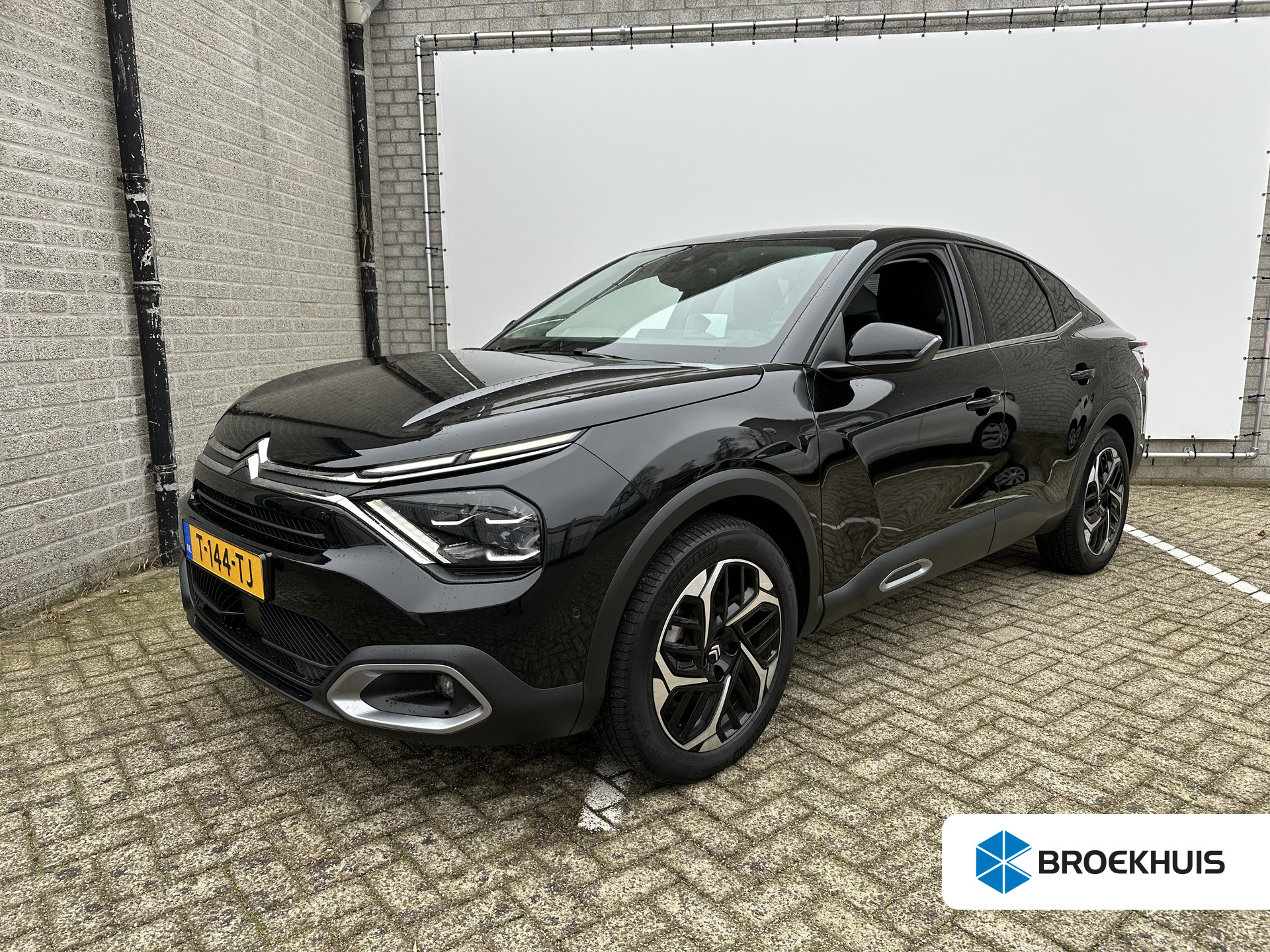 Citroen C4 X 1.2 Puretech Shine| Apple Carplay/Android Auto|telefoonintegratie premium | comfortstoel(en) | cruise control adaptief met Stop&Go