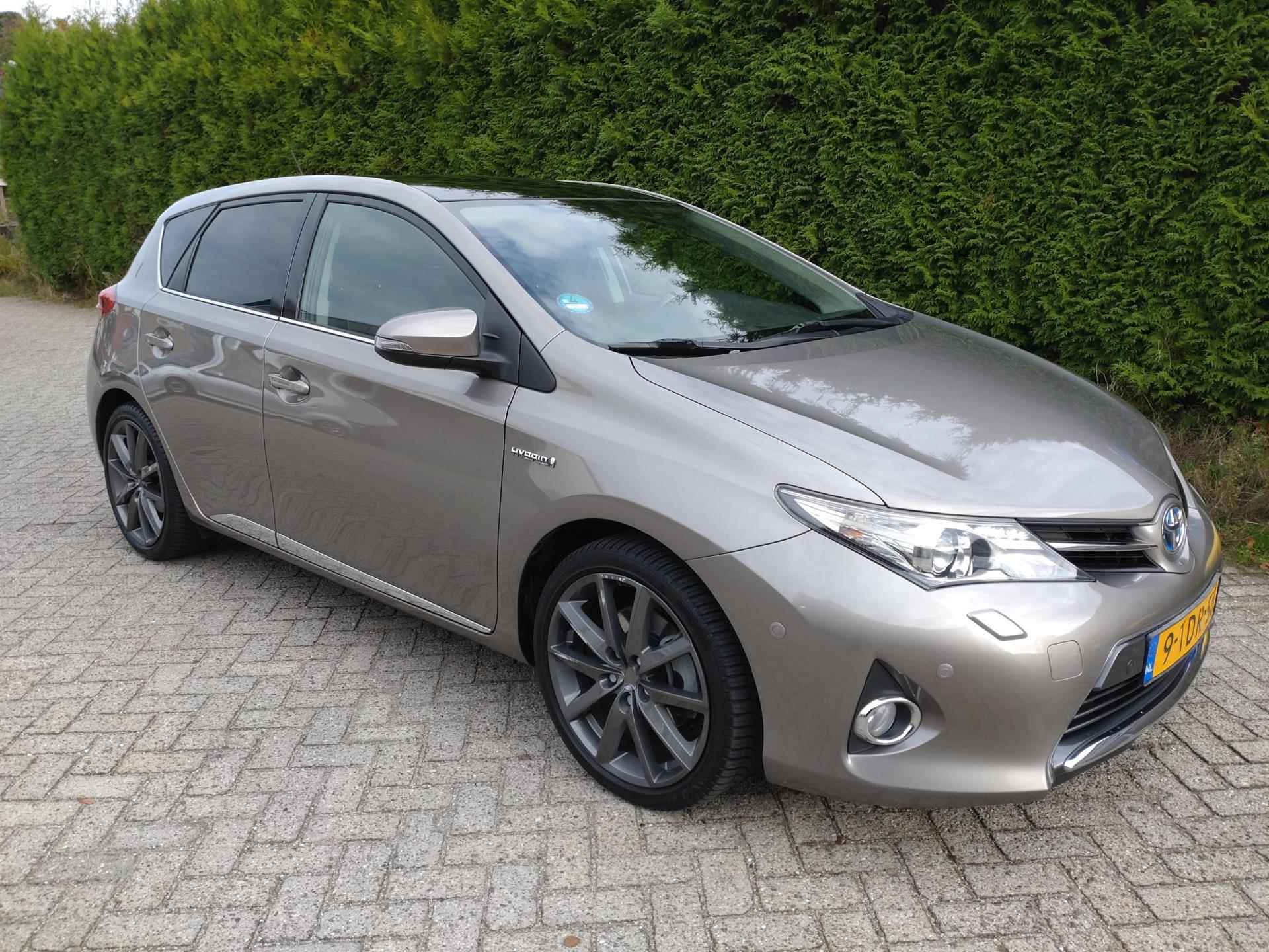 Toyota Auris 1.8 Hybrid Lease+ - 3/17