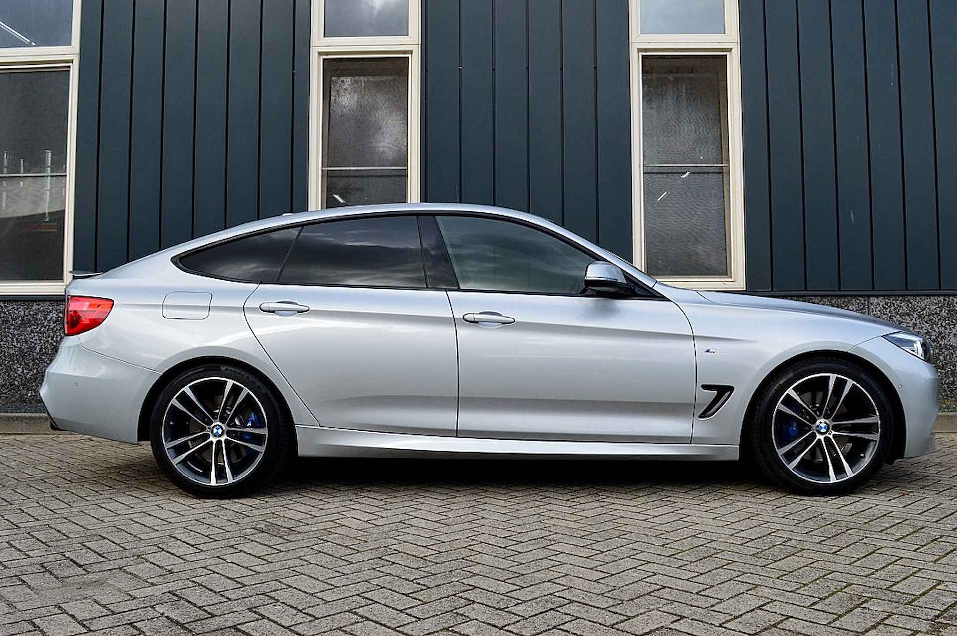 BMW 3-serie Gran Turismo 320i M-Sport High Executive Edition Rijklaarprijs-Garantie Panoramadak  Leder Led camera - 6/45