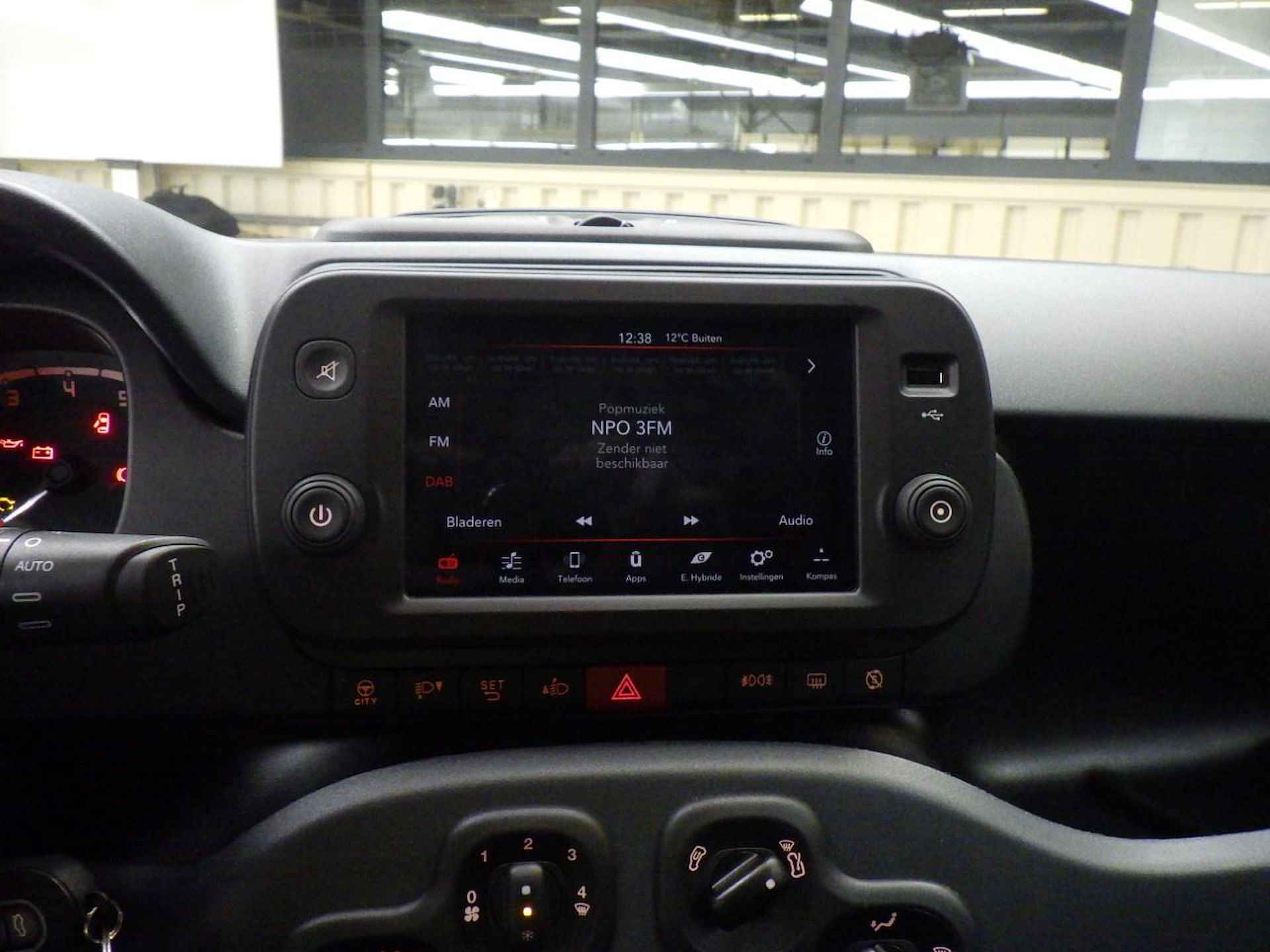 Fiat Panda 1.0 Hybrid Cross | Navigatie by App | Parkeersensoren | Licht & Regensensor | Airco | DAB+ | Getint Glas | Apple Carplay | Andro - 9/24