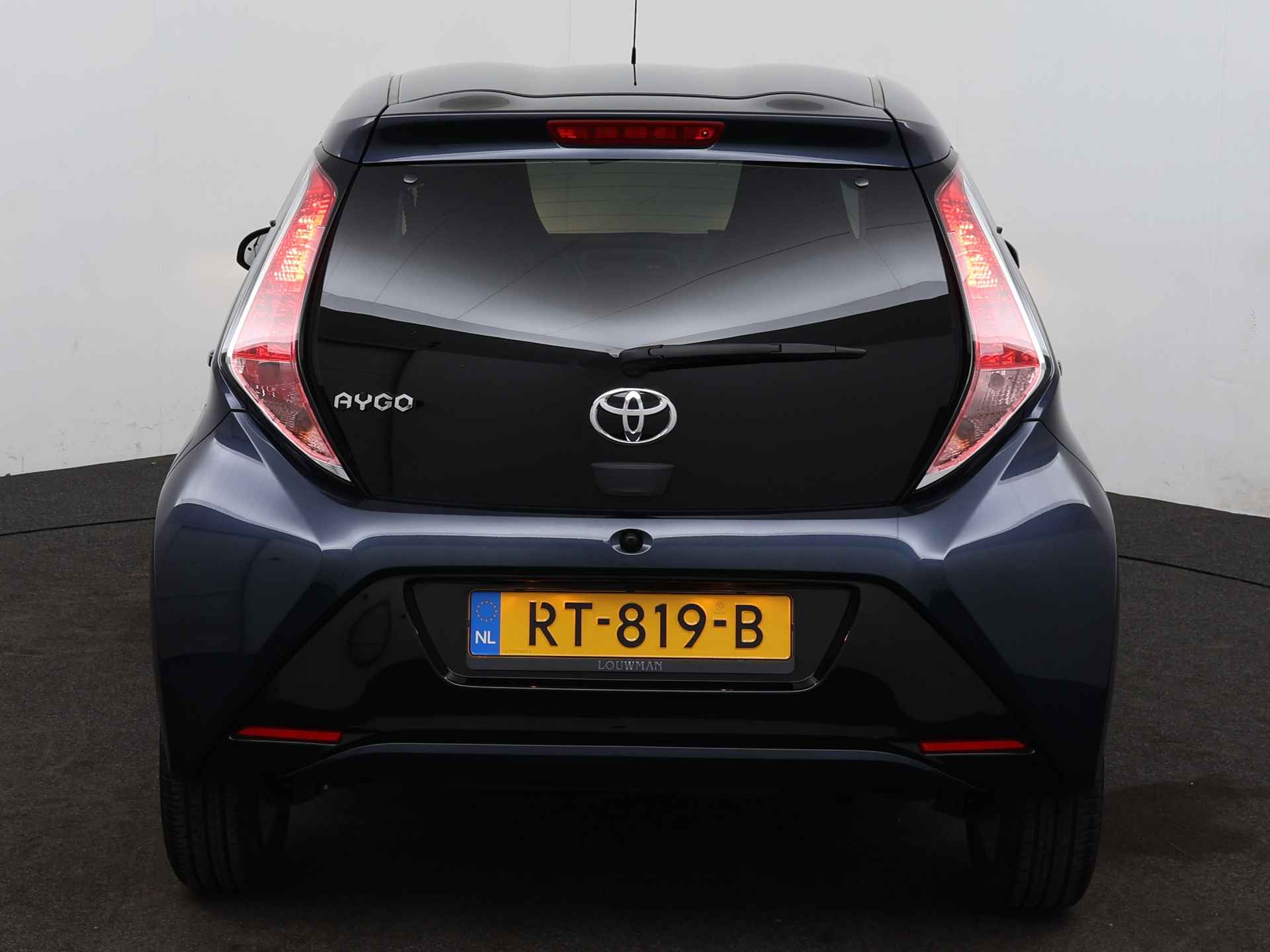 Toyota Aygo 1.0 VVT-i x-joy | Navigatie | Camera | Climate Control | LM velgen | - 28/43