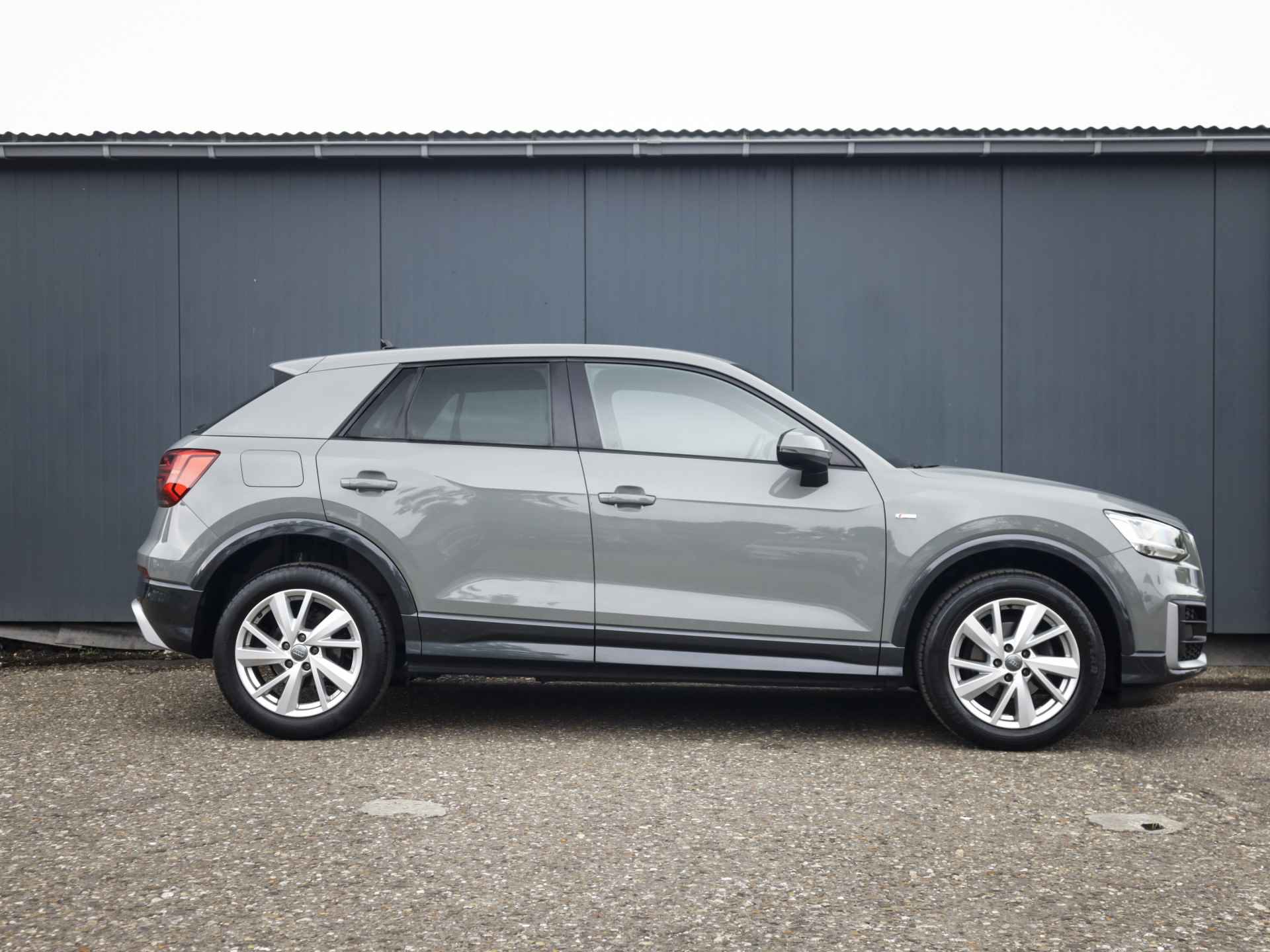 Audi Q2 30 TFSI Sport S line Edition (116 PK) 1e-Eig, Audi-Dealer-Onderh, 12-Mnd-BOVAG, NL-Auto, Leer, Navigatie/Apple-Carplay/Android-Auto, Cruisecontrol, Airco, Parkeersensoren, Stoelverwarming,  Sportstoelen, Lm-Velgen-17Inch, Privacy-Glas - 5/43