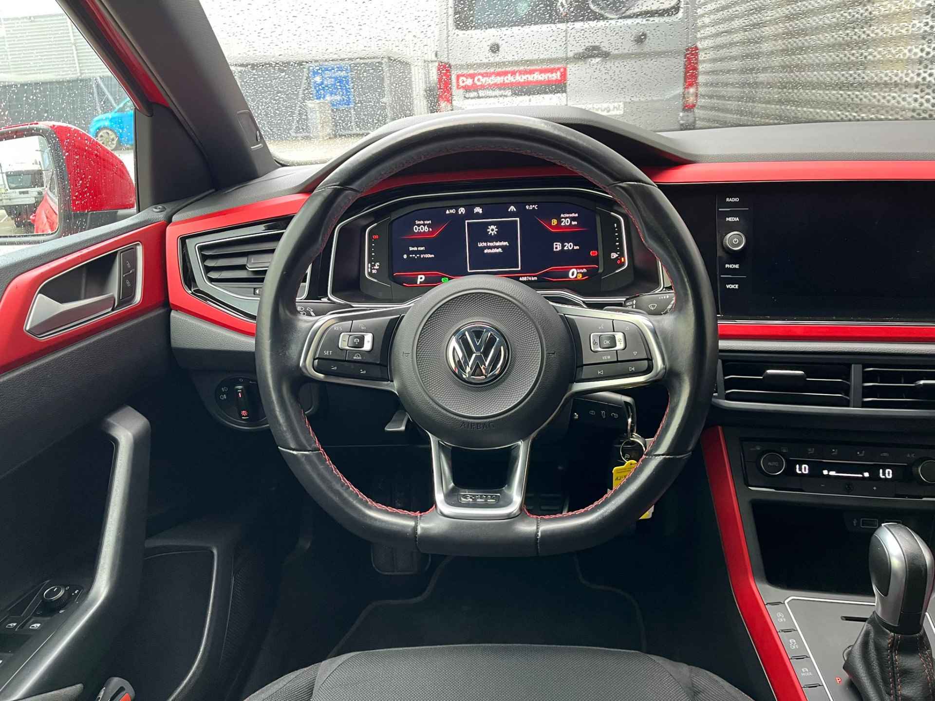 Volkswagen Polo 2.0 TSI 200PK GTI / Panoramadak / Digitale Cockpit / Alarmsysteem / LED / 18" LMV / Parkeersensoren V+A P4 - 14/24