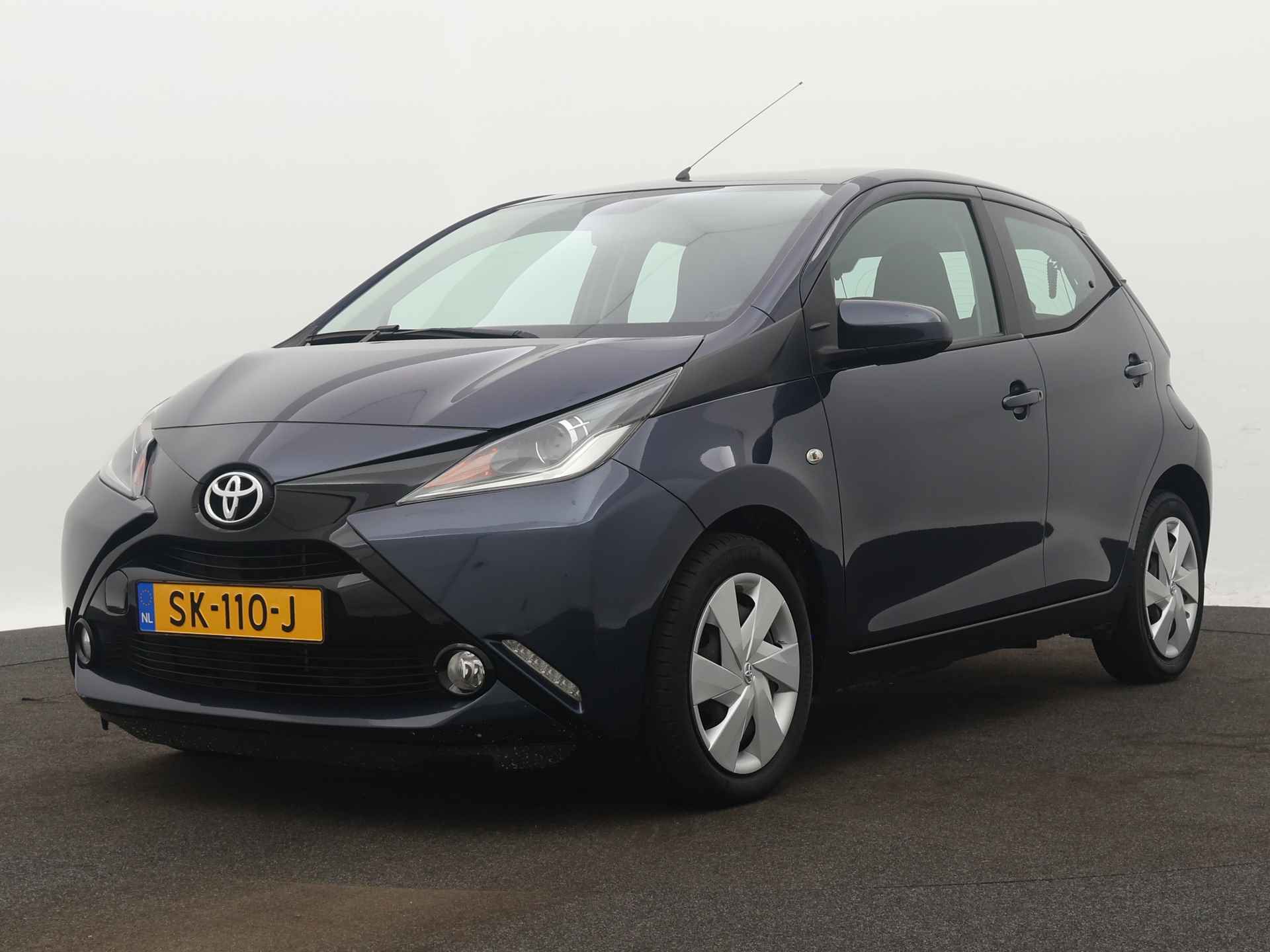 Toyota Aygo 1.0 VVT-i x-nav | Camera | Airco | - 15/39