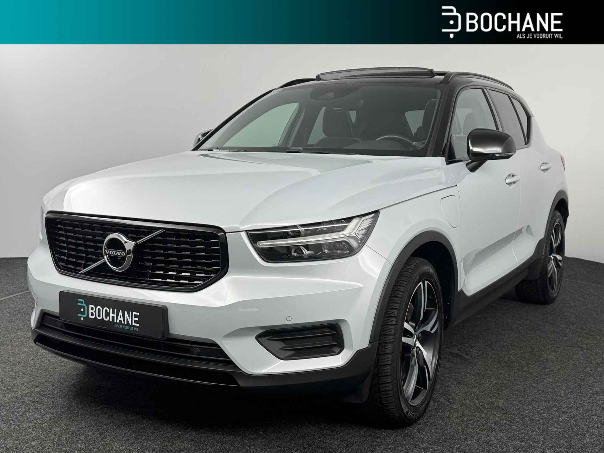 Volvo XC40 1.5 T5 Twin Engine R-Design | Panoramadak | Trekhaak | Apple Carplay