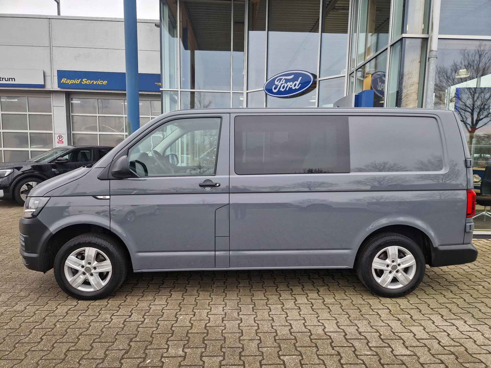 Volkswagen Transporter 2.0 TDI L1H1 Economy Business DC | Zeer Netjes! | Dubbele Cabine | Airco | Trekhaak | - 3/17