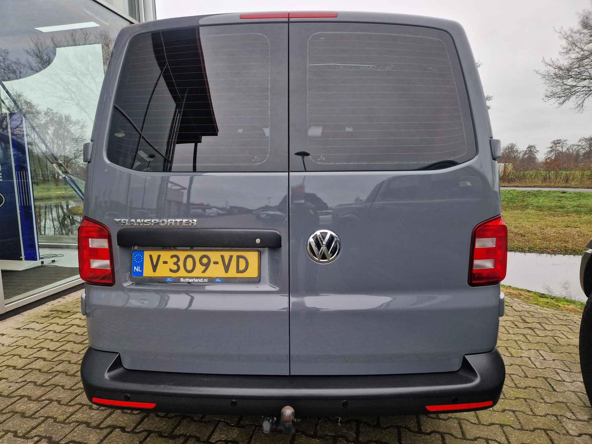 Volkswagen Transporter 2.0 TDI L1H1 Economy Business DC | Zeer Netjes! | Dubbele Cabine | Airco | Trekhaak | - 17/17