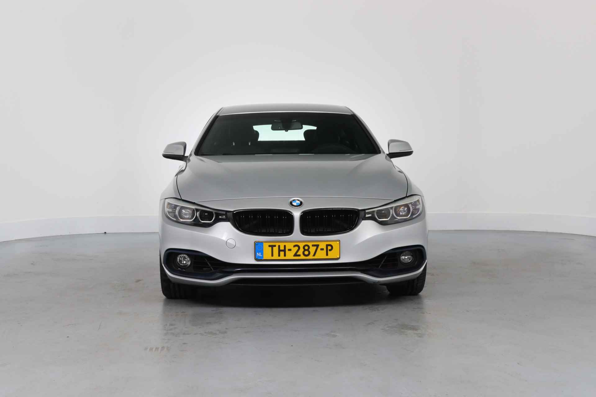 BMW 4 Serie Gran Coupé 418i Executive | 1e Eigenaar! | Dealer Onderhouden! | LED | Sportstoelen | Navi | Clima | Parkeersensoren | Elektrisc - 2/35
