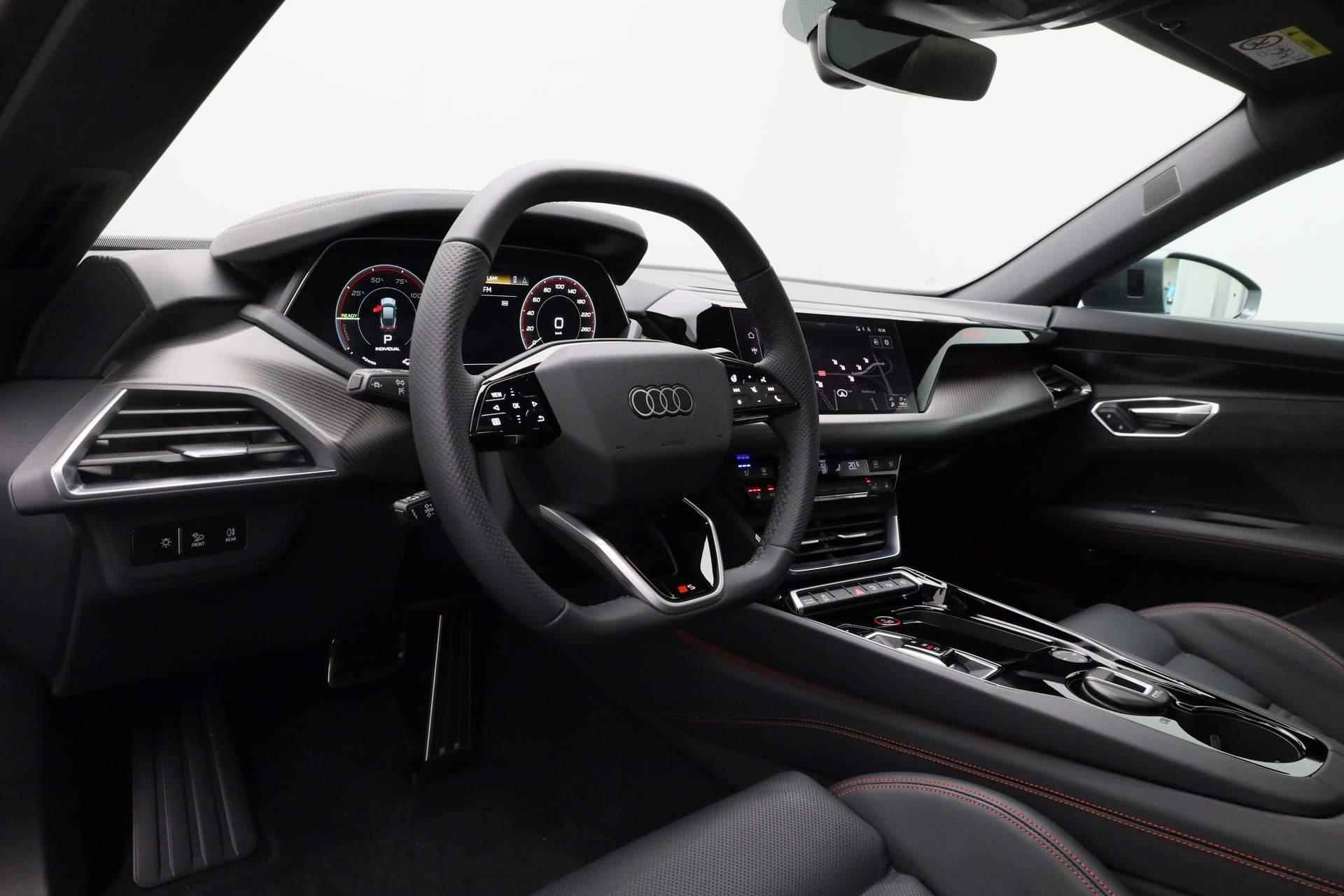 Audi e-tron GT S 592 pk quattro | 30 Day Sale** | Assistentiepakket plus remote | Glazen panoramadak smart glass | Vierwiel- en sportbesturing | - 2/54