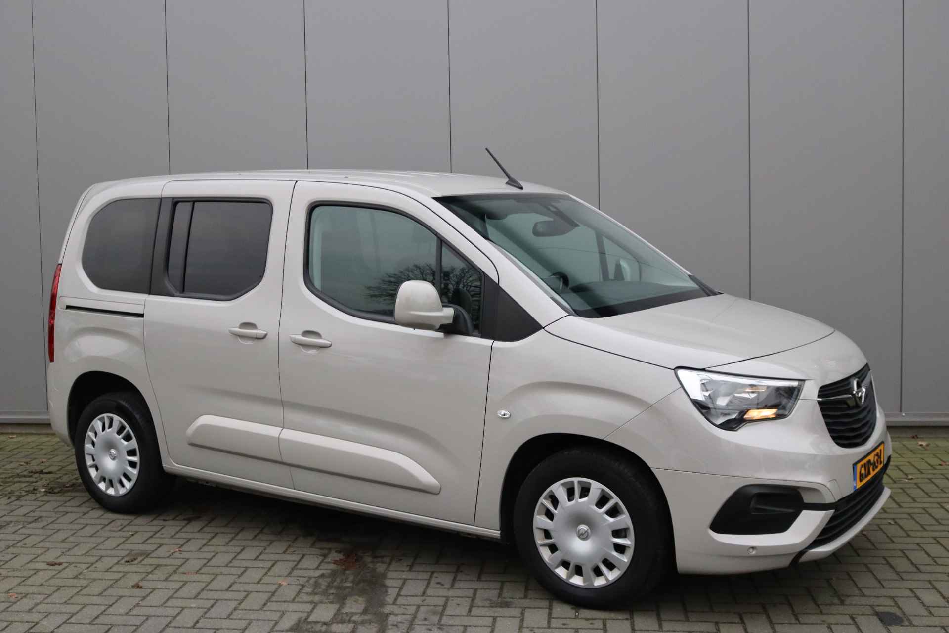 Opel Combo Life 1.2 Turbo 110PK Edition+ 7-pers/Carplay-android/Winter-pack/Camera/Adaptive-cruise - 2/33