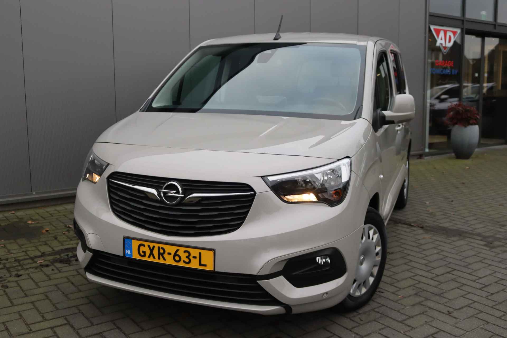 Opel Combo Life 1.2 Turbo 110PK Edition+ 7-pers/Carplay-android/Winter-pack/Camera/Adaptive-cruise - 8/33