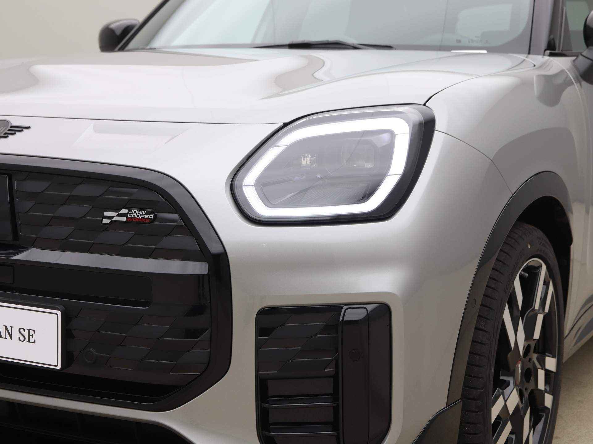 MINI Countryman SE ALL4 John Cooper Works Pakket L OPERATIONAL LEASE EUR 777,- excl. BTW (60 mnd/10.000 km) - 24/26