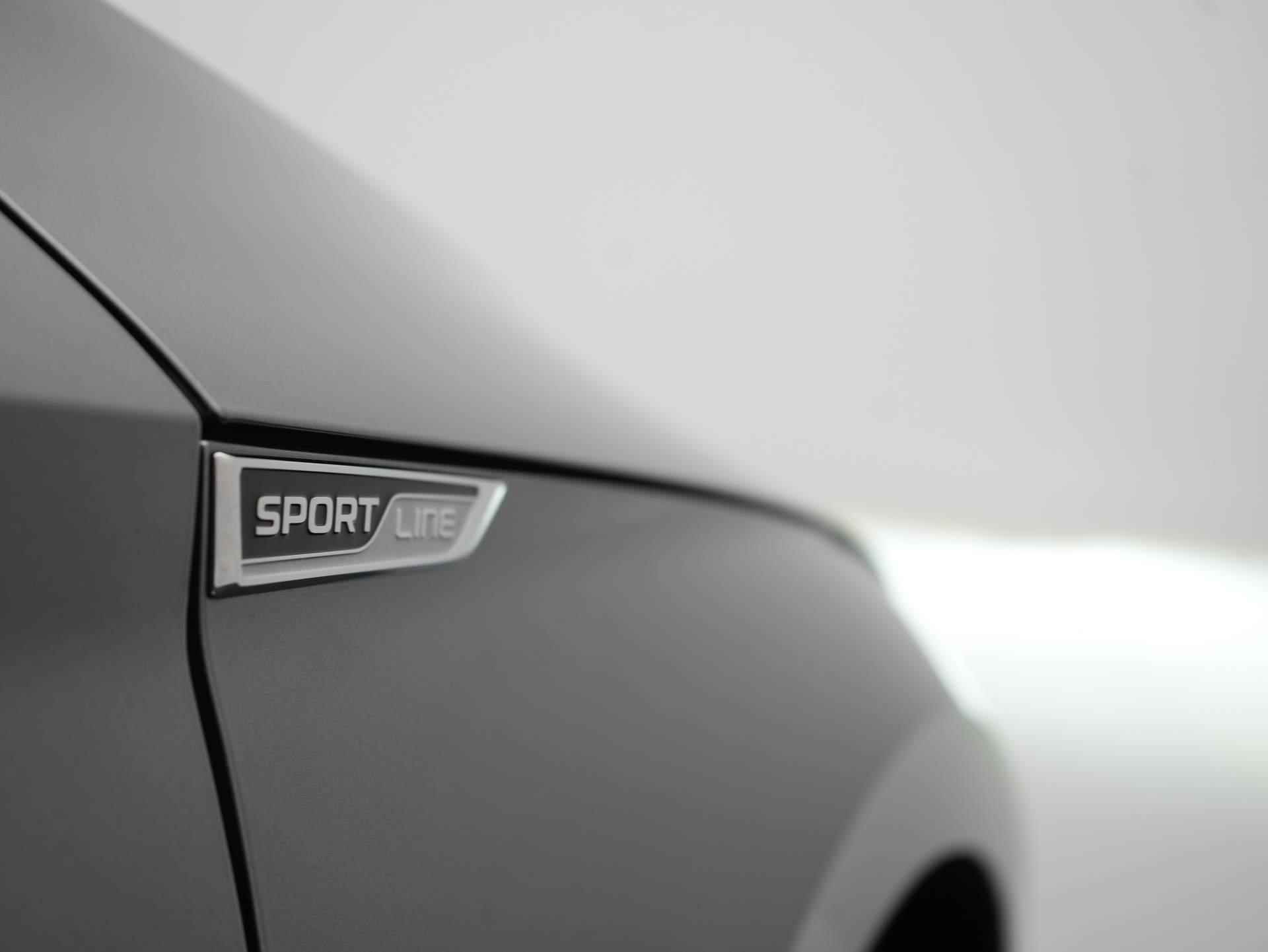 Skoda Superb Combi 1.5 TSI ACT Sportline Business DSG / Panoramadak / Elek. Trekhaak / Camera / Elek. Stoel - 68/71