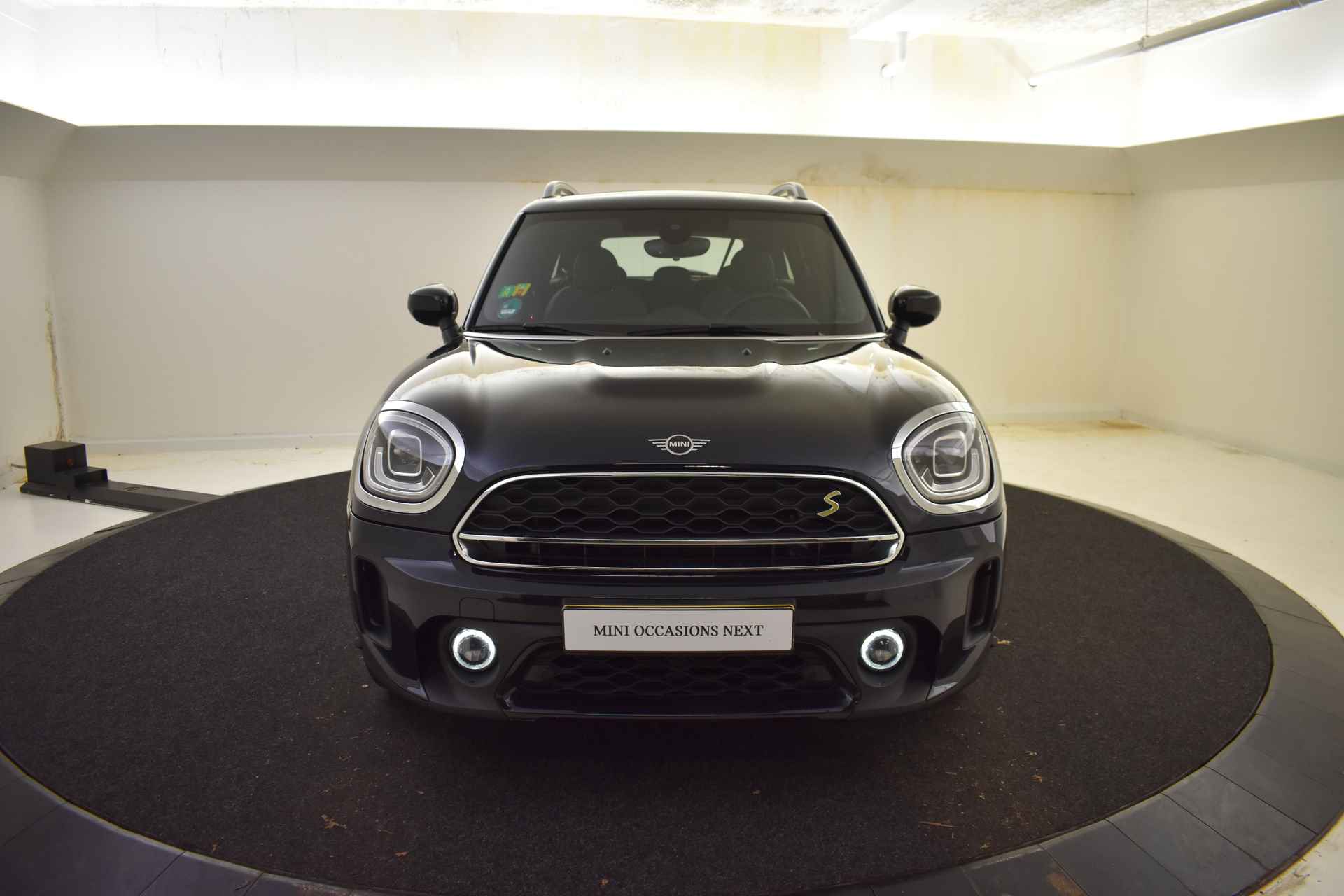MINI Countryman Cooper SE ALL4 Classic Automaat / Achteruitrijcamera / Active Cruise Control / Comfort Access / LED / Park Assistant / Head-Up / Comfortstoelen - 43/44
