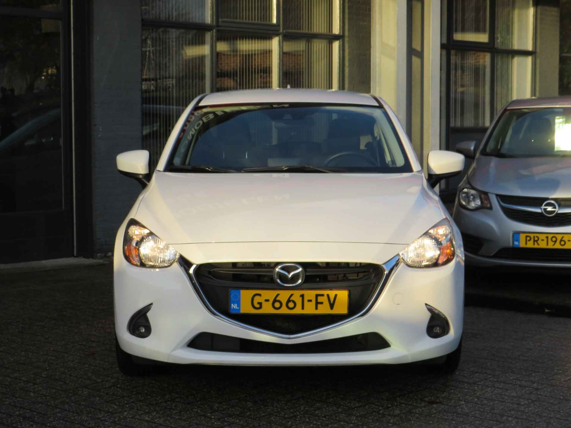 Mazda 2 1.5 Skyactiv-G Sport Selected | Airco | Cruise Control | Parkeercamera | Incl. BOVAG Garantie | Bluetooth | - 4/32