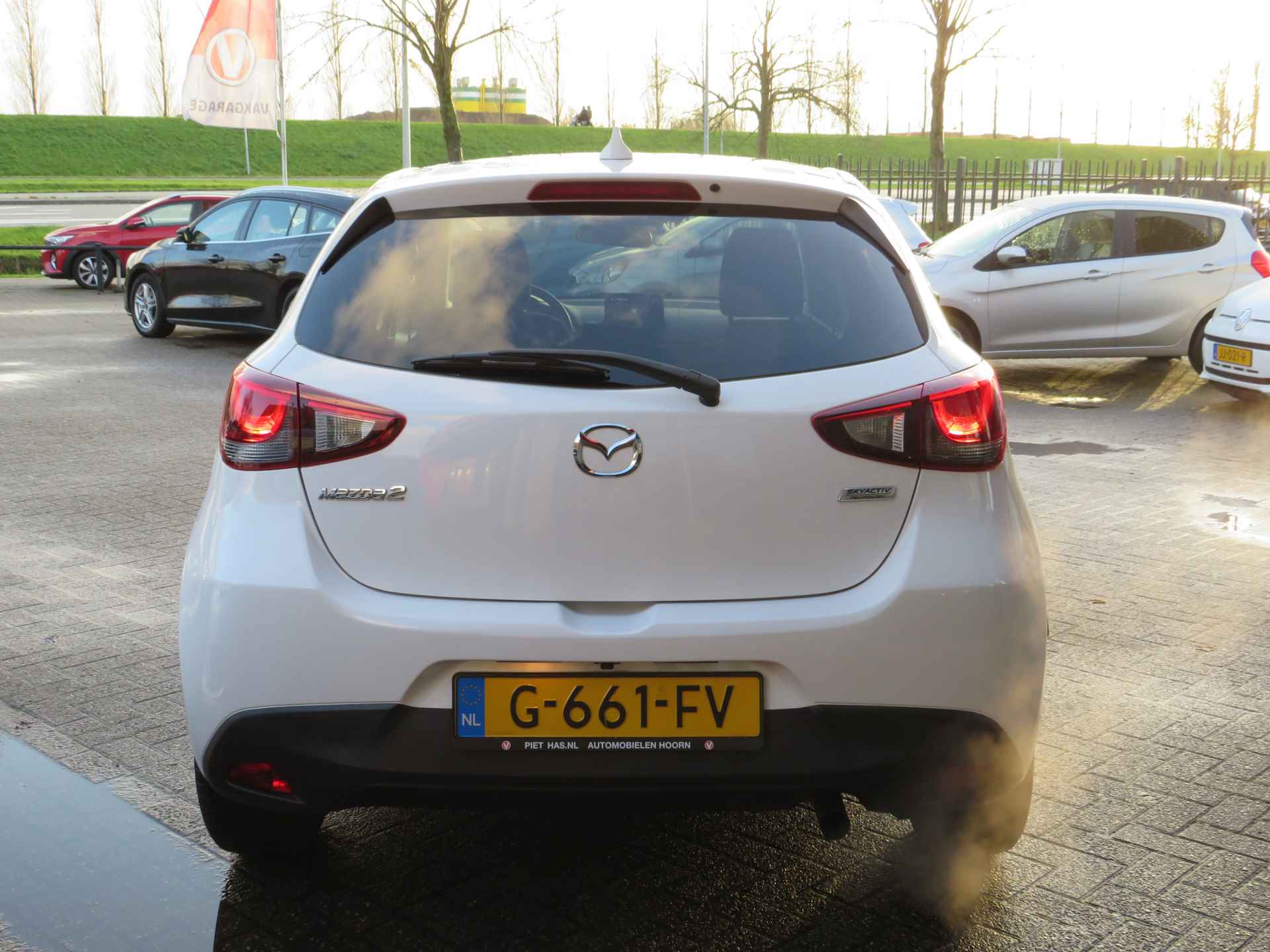 Mazda 2 1.5 Skyactiv-G Sport Selected | Airco | Cruise Control | Parkeercamera | Incl. BOVAG Garantie | Bluetooth | - 7/32