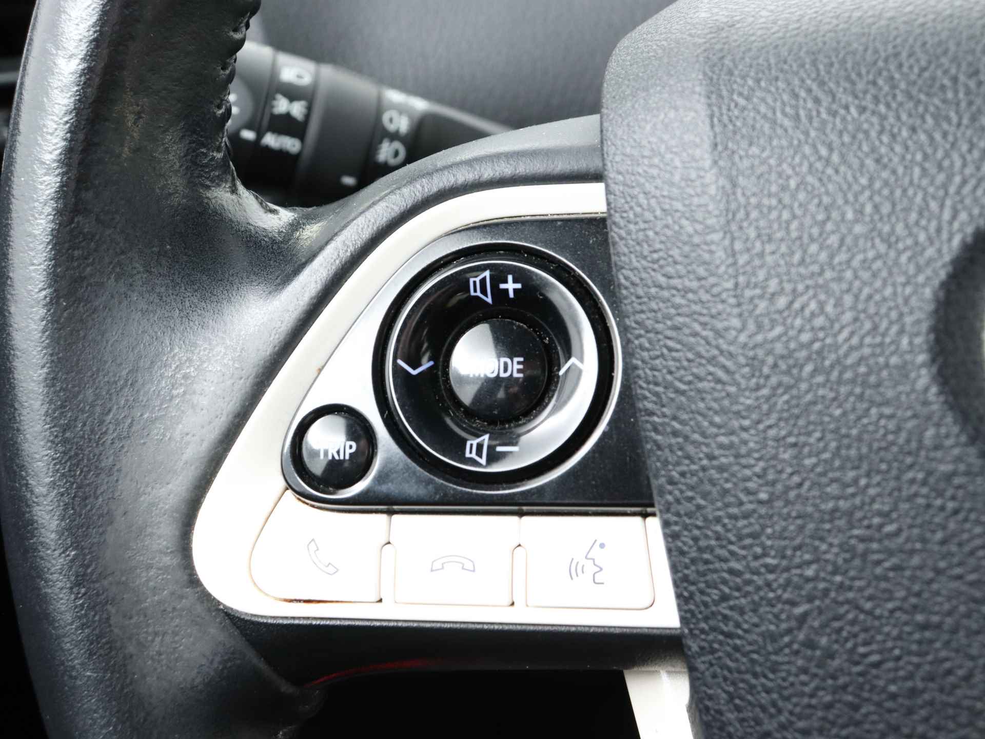 Toyota Prius 1.8 Plug-in Hybrid Dynamic Limited | navigatie | camera | bluetooth | - 18/40