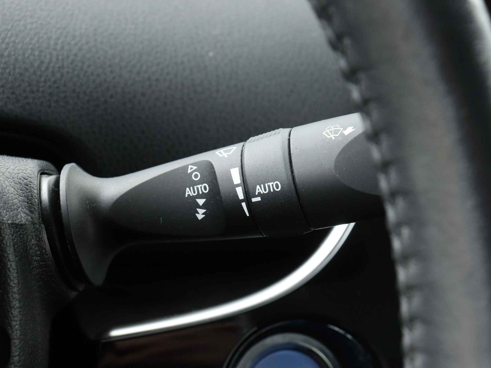 Toyota Prius 1.8 Plug-in Hybrid Dynamic Limited | navigatie | camera | bluetooth | - 21/40