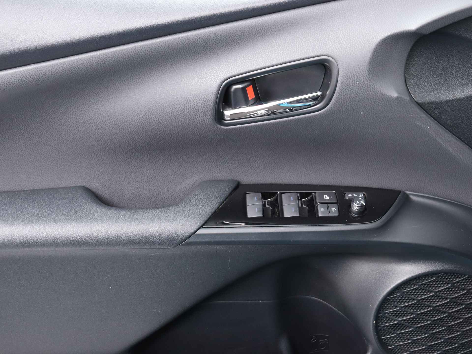 Toyota Prius 1.8 Plug-in Hybrid Dynamic Limited | navigatie | camera | bluetooth | - 28/40