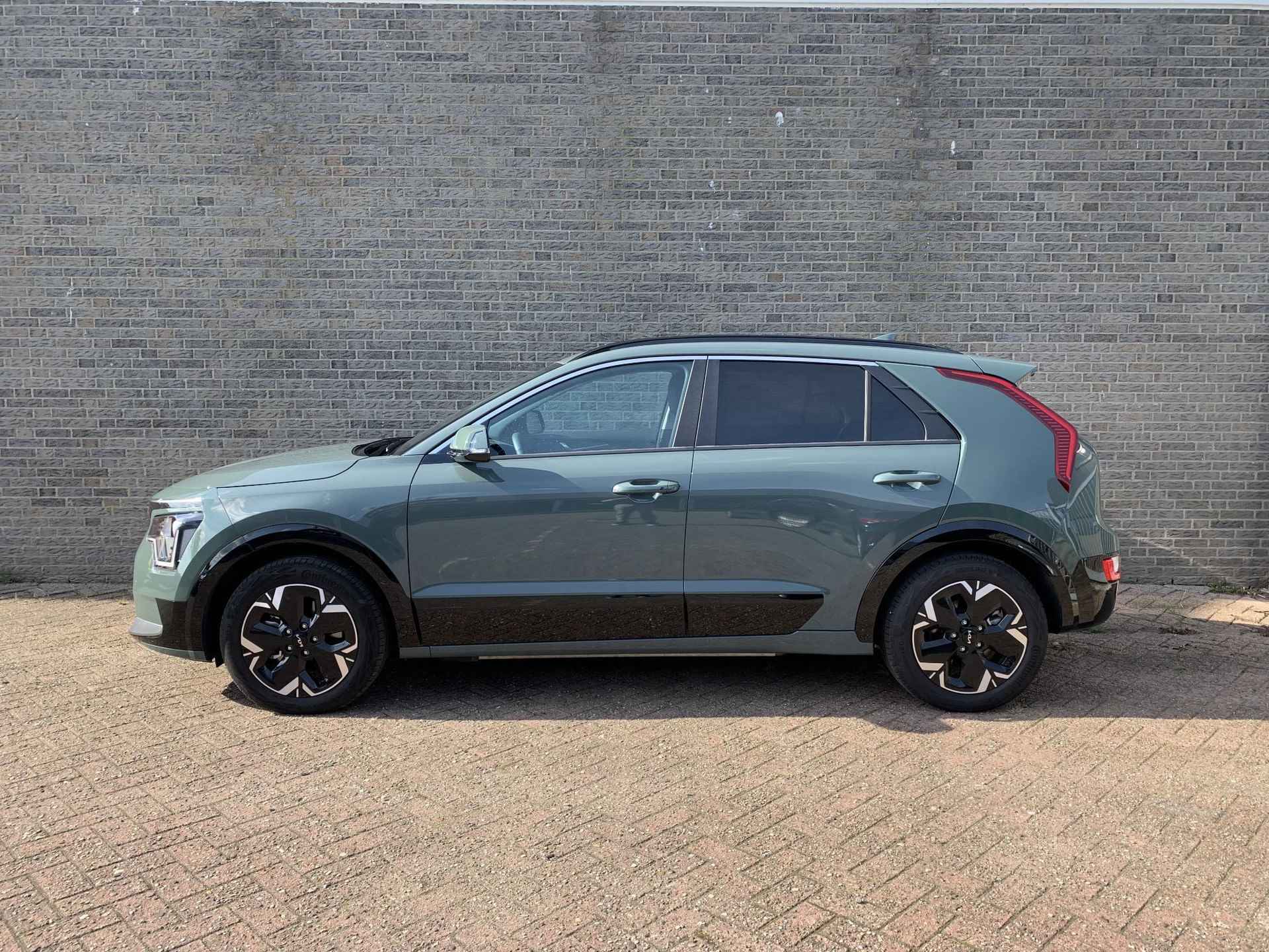 Kia Niro Edition 64.8 kWh | Navigatie | Camera | Ad. Cruise | Stoel/stuurverwarming | Carplay | PDC V+A | LMV 17 inch - 2/23