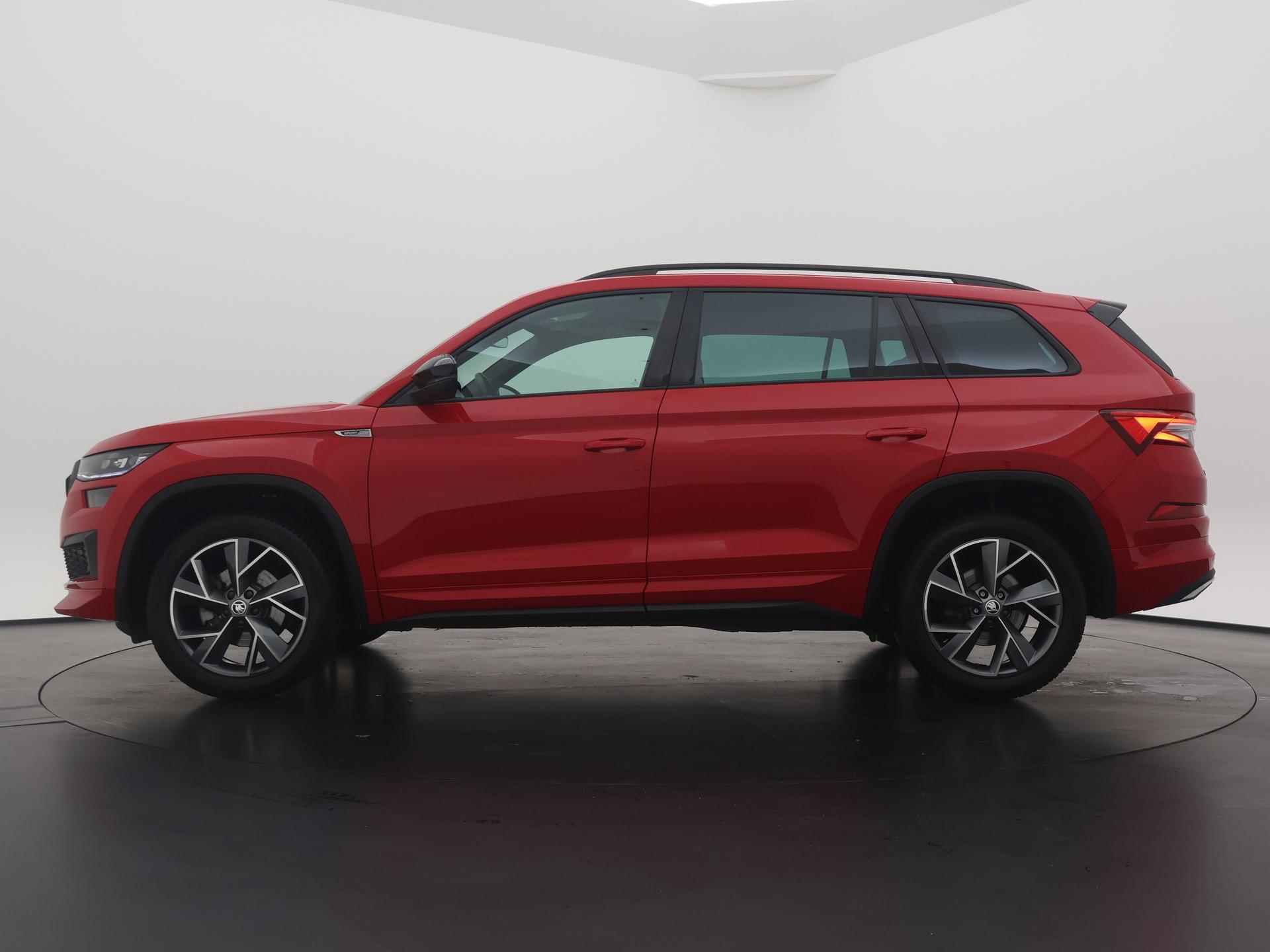 Skoda Kodiaq 1.5 TSI Sportline Business | Navigatie | Camera | Keyless | LED | ACC | Stoelverwarming - 4/16