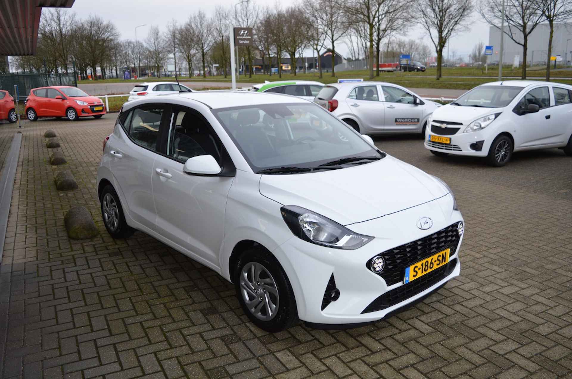 Hyundai i10 1.0 Comfort Carplay Cruise NL-auto - 4/21