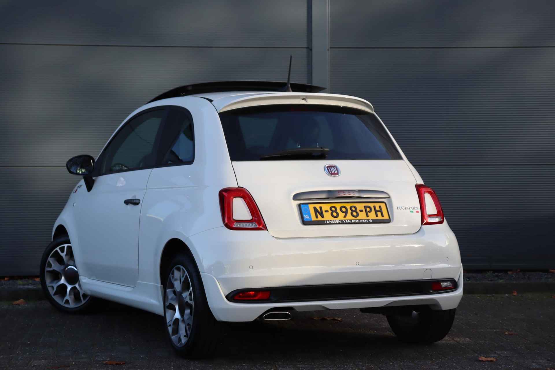 Fiat 500 1.0 Hybrid Sport / 11.000 KM! / Schuifdak / Carplay - 4/26