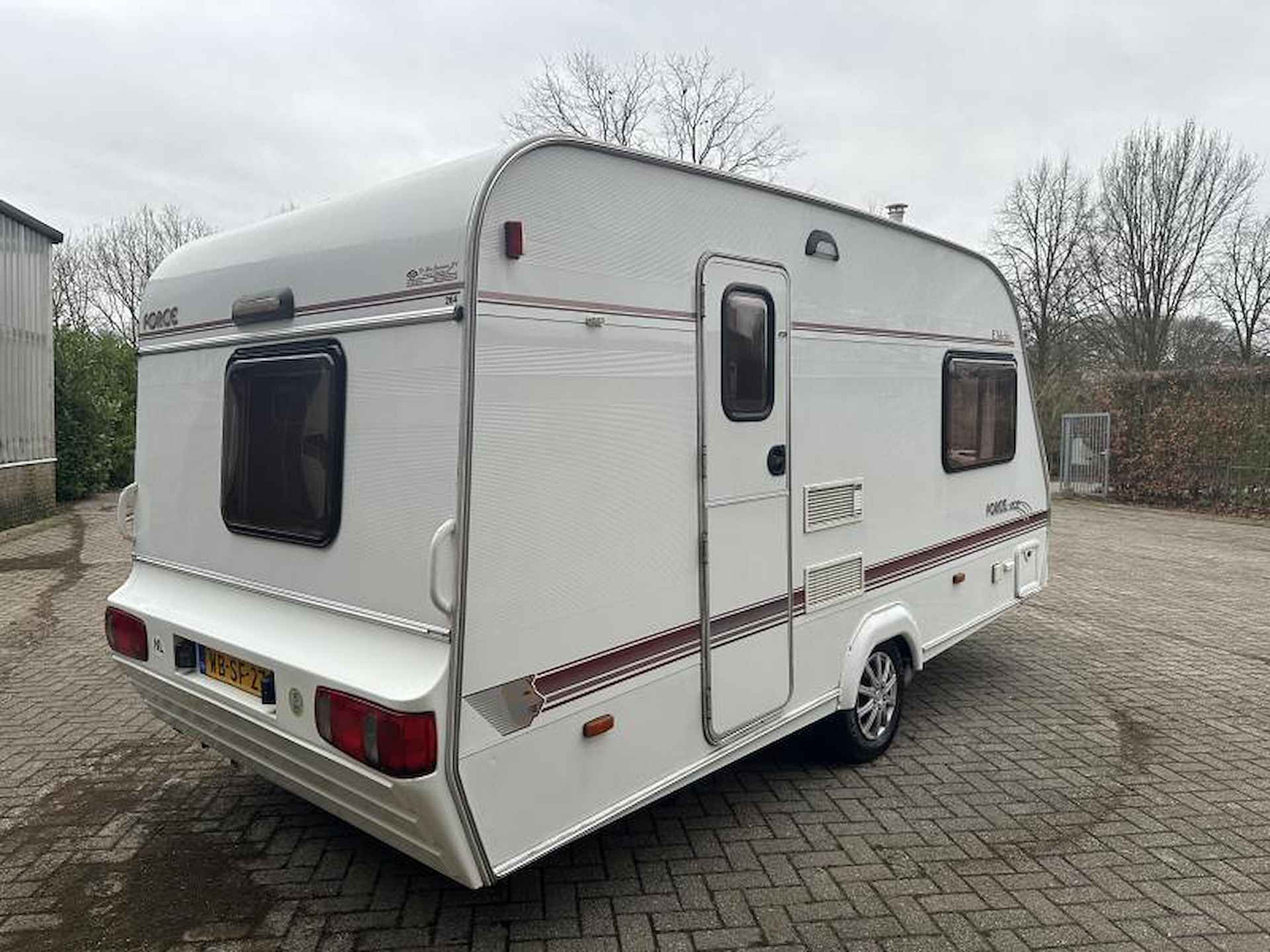 Elddis Force 4502 / mover + supertoiletruimte - 9/25