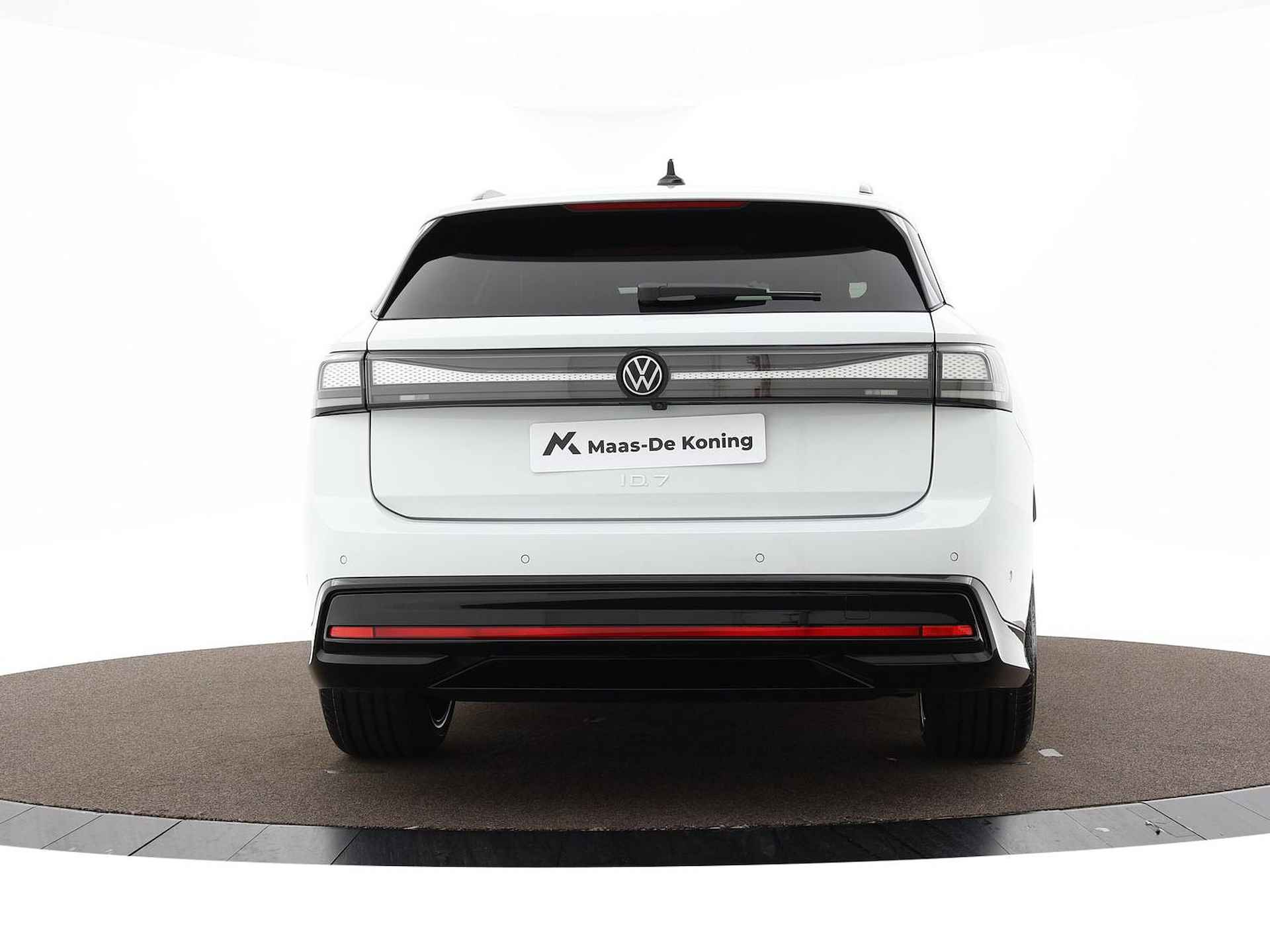 Volkswagen ID.7 Pro Business 77 kWh 286 pk electr. aandrijving · Interieur Pakket: Interieur pakket plus in donkergrijs met zwart · - 30/45