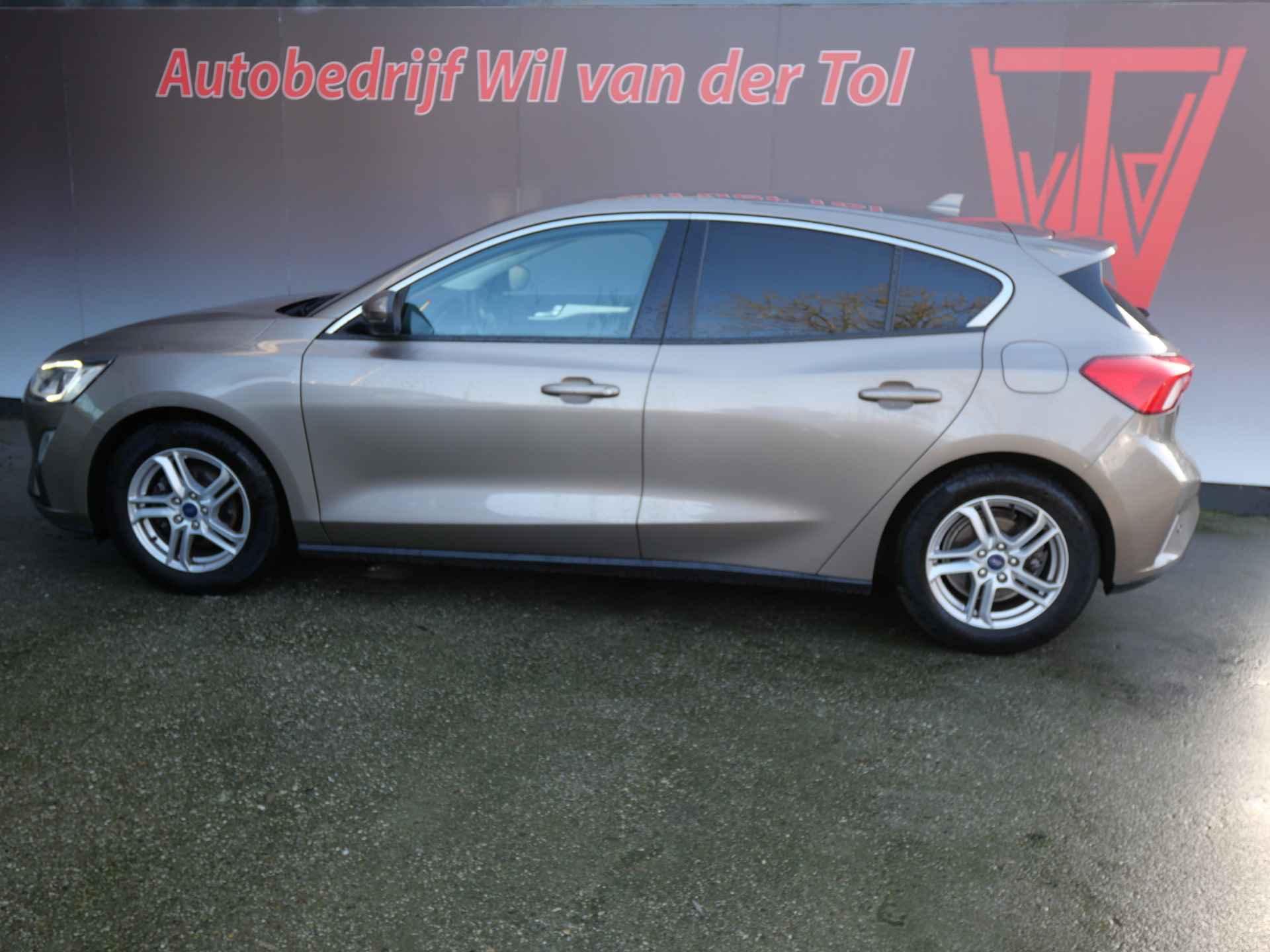 Ford Focus 1.0 EcoBoost EDITION | B&O | NAVIGATIE | CRUISE | CARPLAY | KEYLESS | NIEUWE APK!! - 4/27