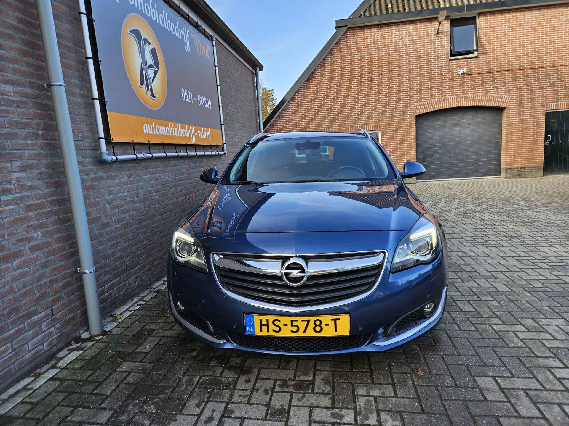 Opel Insignia Sports Tourer 1.6 CDTI EcoFLEX Business+ - 2/36