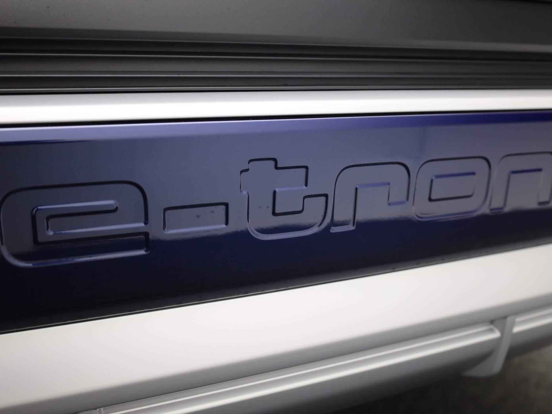 Audi Q4 e-tron S Edition e-tron 45 210kW/286pk 82Kwh Hatchback El · MEGA Sale - 10/53