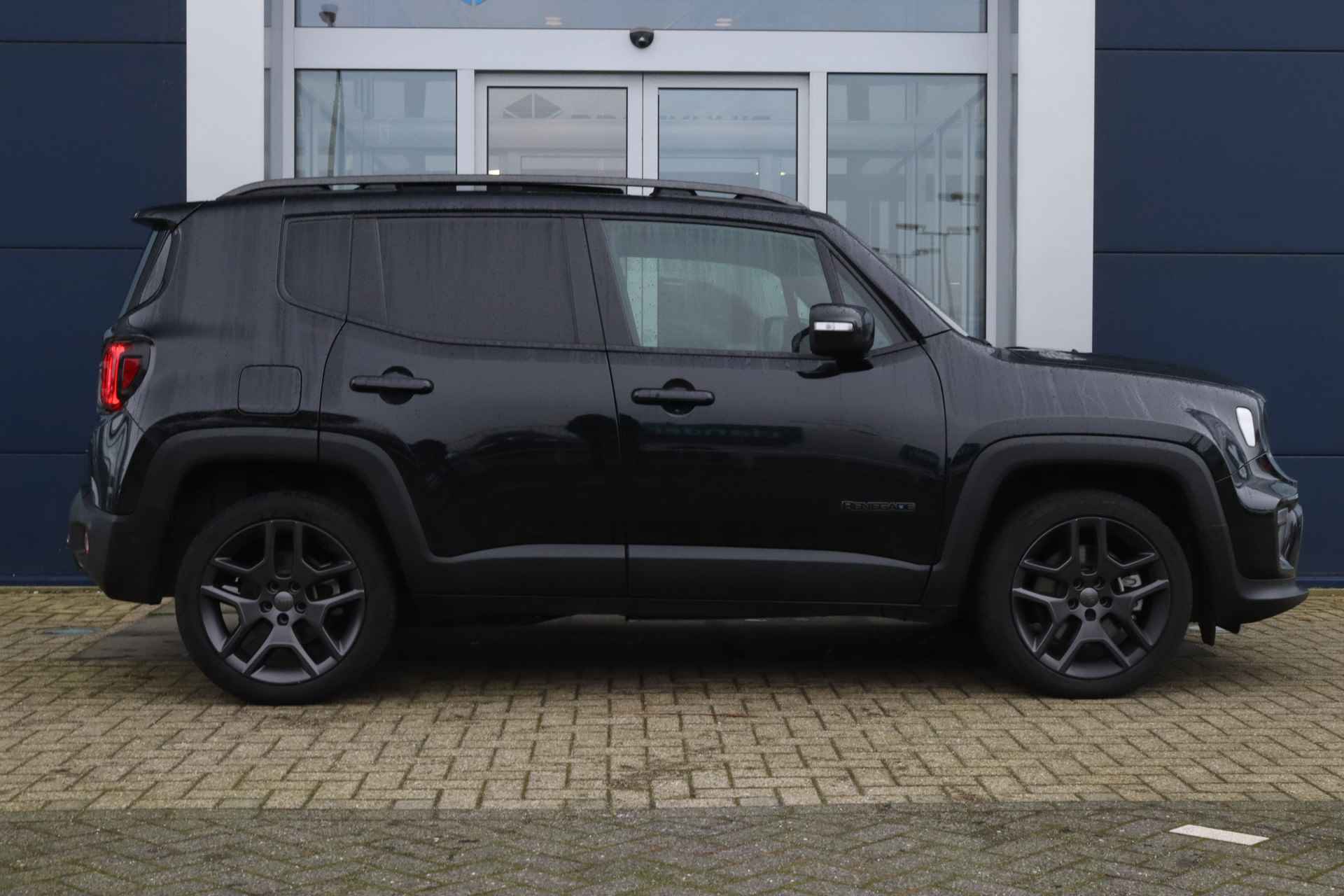 Jeep Renegade 4xe 240 Plug-in Hybrid Electric S - 24/50