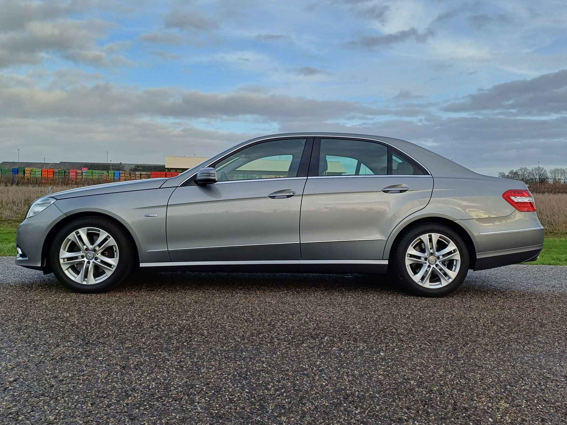 Mercedes-Benz E-Klasse 250 CGI Avantgarde Werkelijk Nieuwstaat ! | 100 % onderhouden ! | Lage KM ! - 9/46