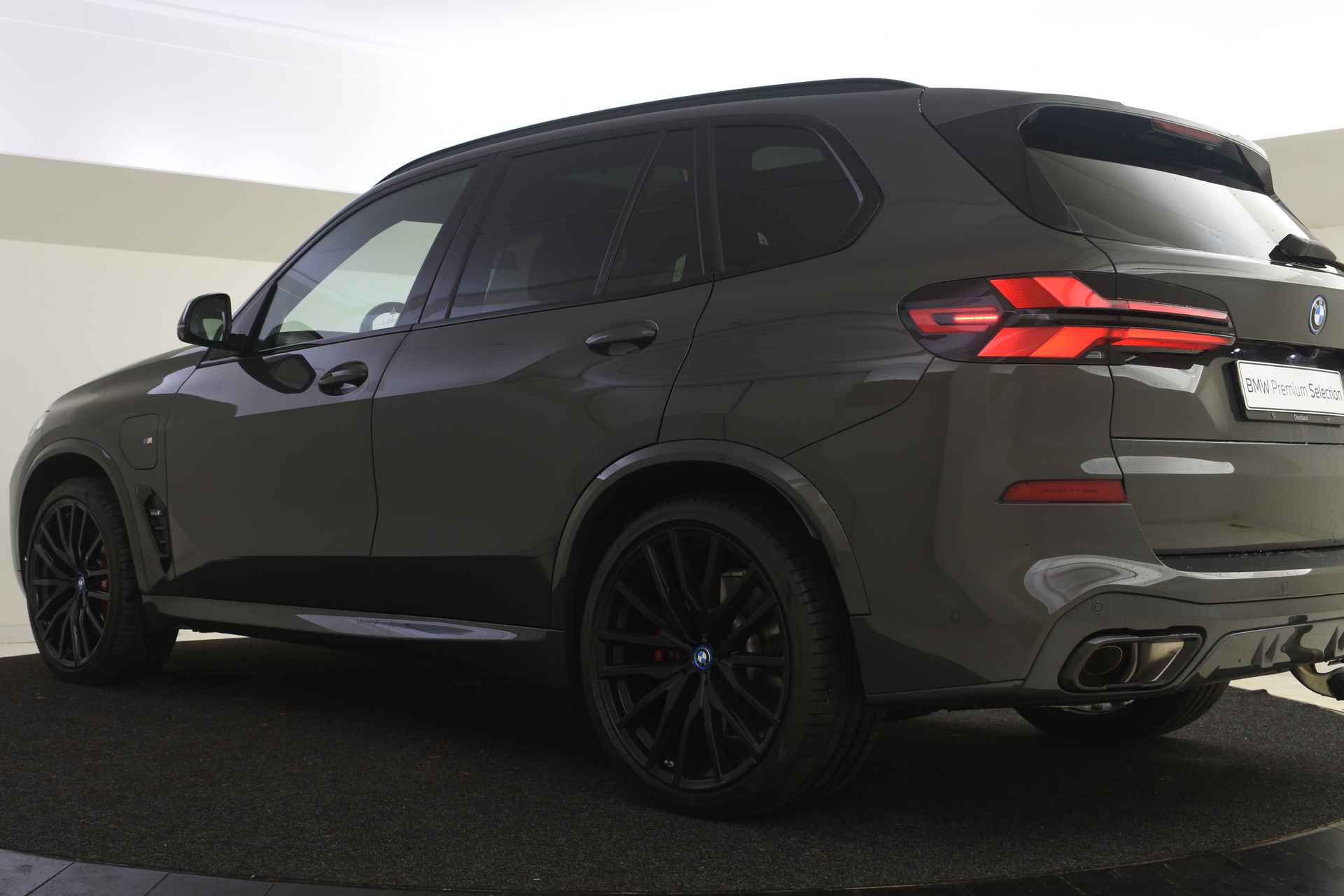 BMW X5 xDrive50e High Executive M Sport Automaat / Panoramadak Sky Lounge / Trekhaak / Parking Assistant Professional / Adaptieve LED / Soft-Close / Comfort Access - 13/63