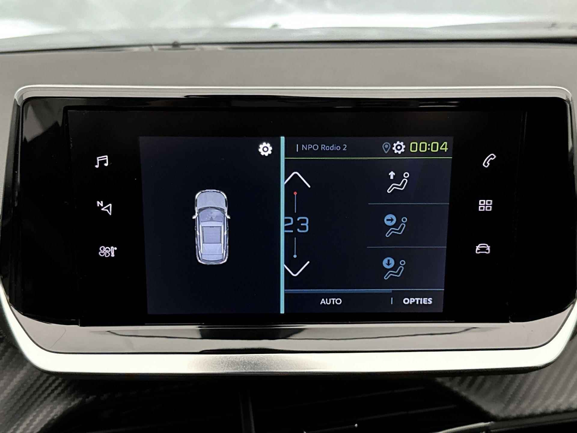 Peugeot e-2008 SUV Active Pack 50 kWh 136pk Automaat | Navigatie via Apple CarPlay / Android Auto  | 3-fase laden | Stoelverwarming | Climate Control | Cruise Control | Parkeersensoren | Armsteun | Keyless Start | Bluetooth | DAB+ radio | RMC trekhaak | 16" lichtmetalen velgen | - 26/35