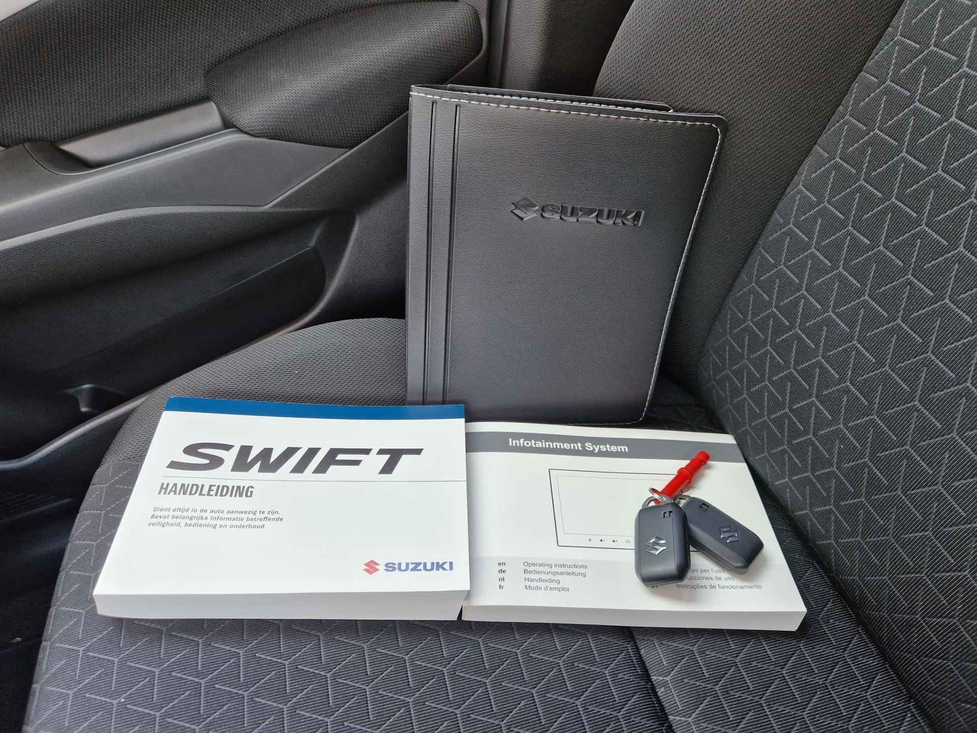 Suzuki Swift 1.2 Comfort Smart Hybrid DEMO beschikbaar voor proefrit !! - 13/47