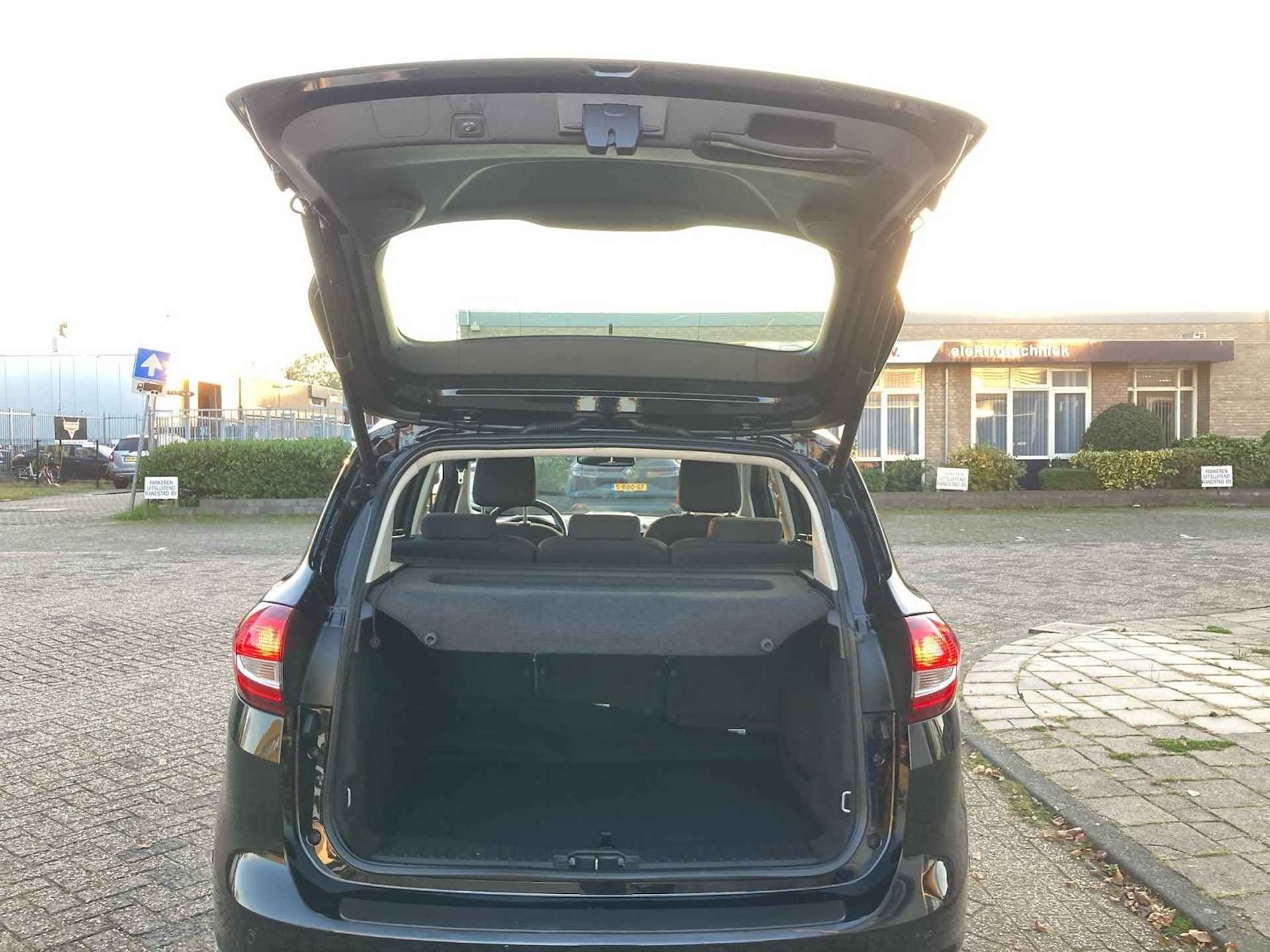 Ford C-Max 1.0 Titanium - 18/20