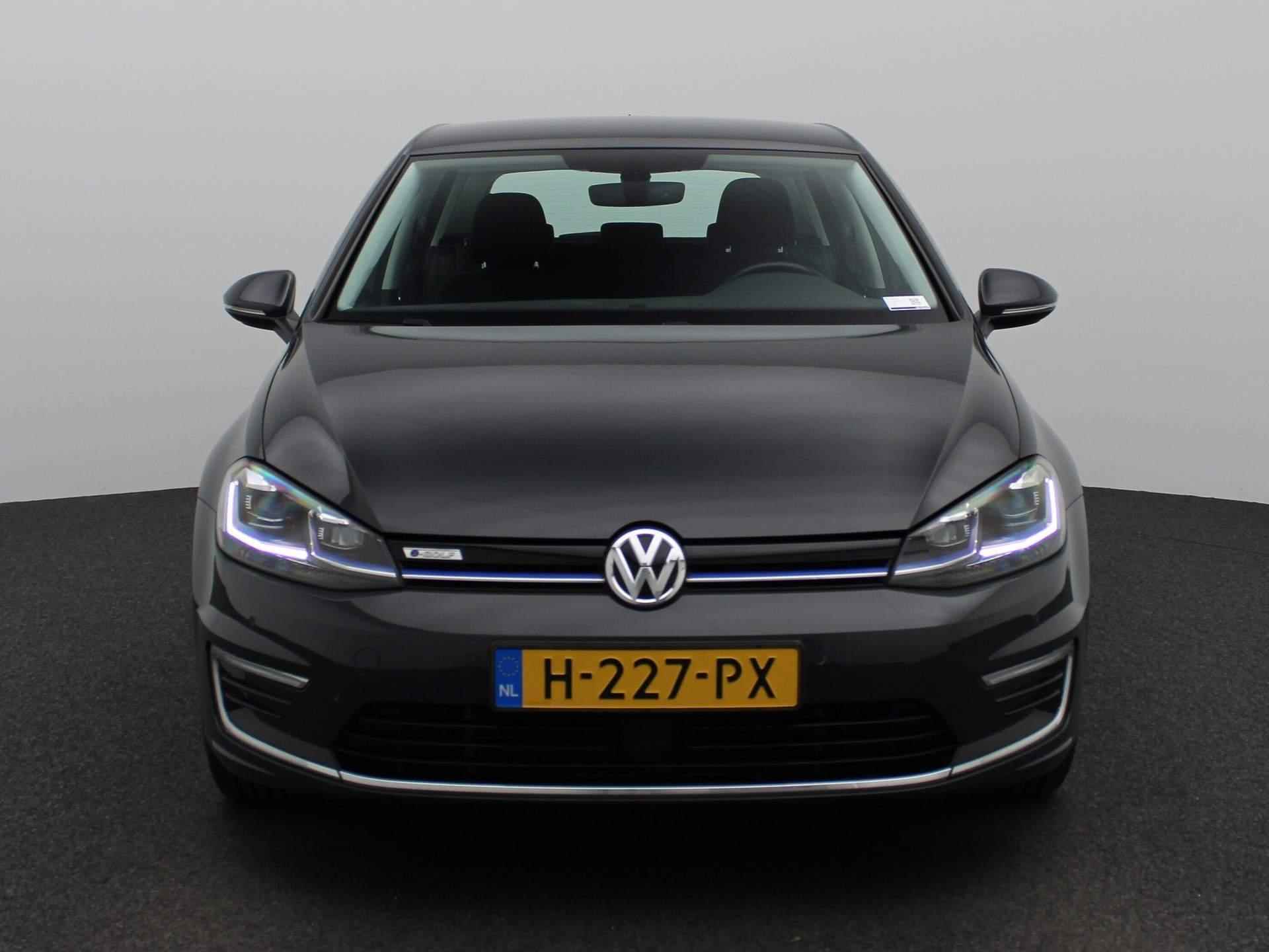 Volkswagen e-Golf E-DITION | Navigatie | Climate Control | Parkeersensoren | - 3/35