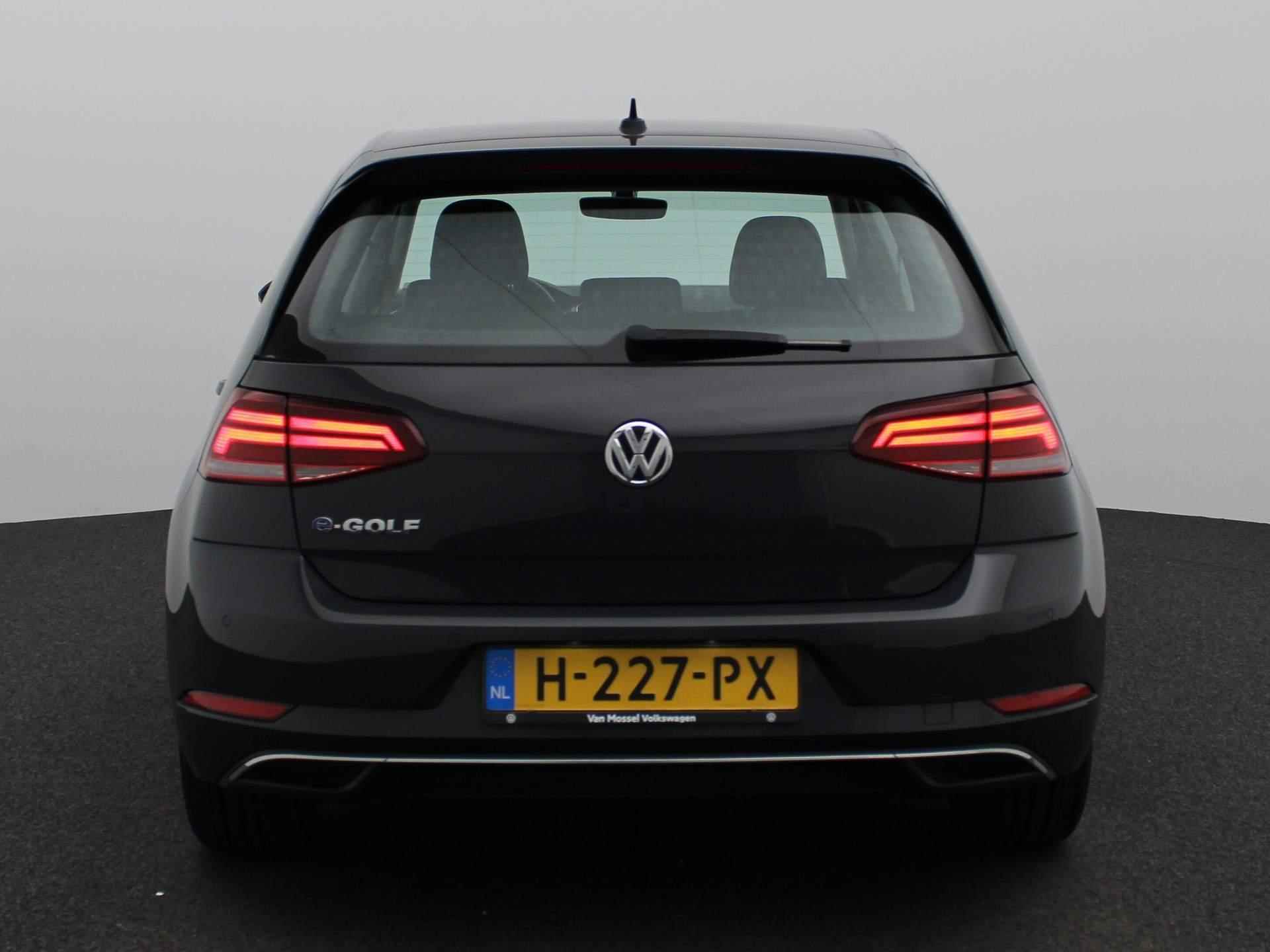 Volkswagen e-Golf E-DITION | Navigatie | Climate Control | Parkeersensoren | - 5/35