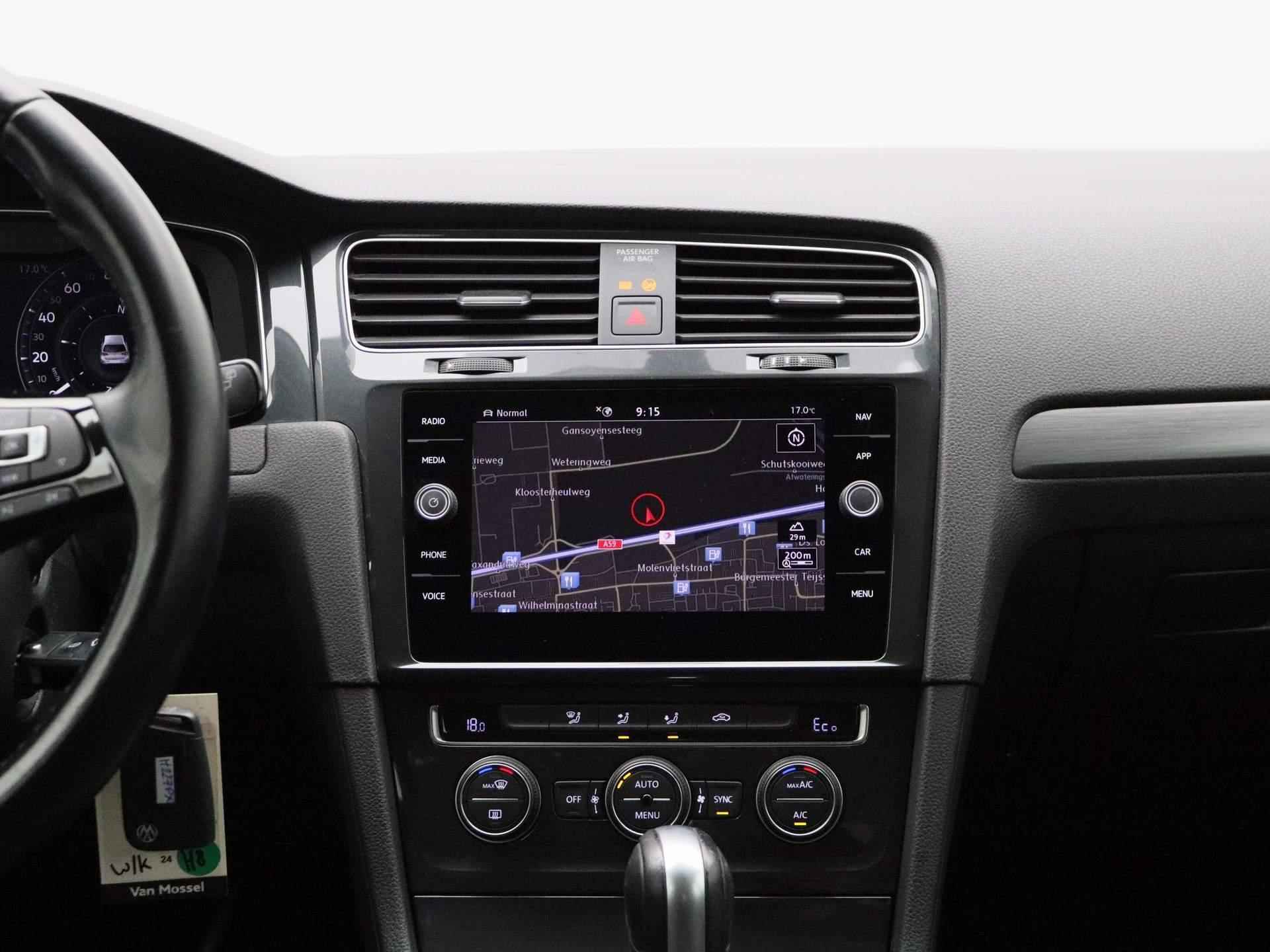 Volkswagen e-Golf E-DITION | Navigatie | Climate Control | Parkeersensoren | - 9/35