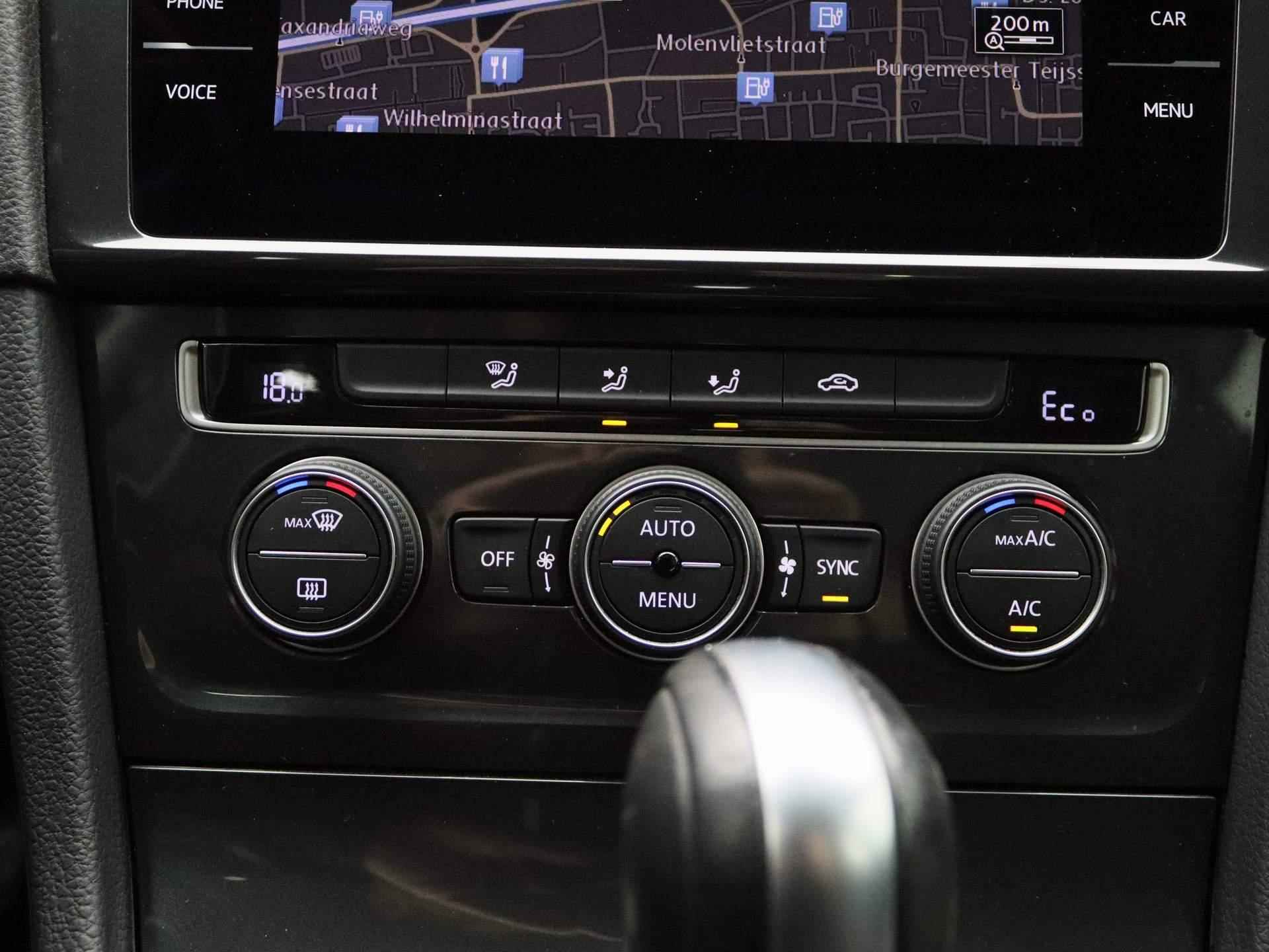 Volkswagen e-Golf E-DITION | Navigatie | Climate Control | Parkeersensoren | - 17/35