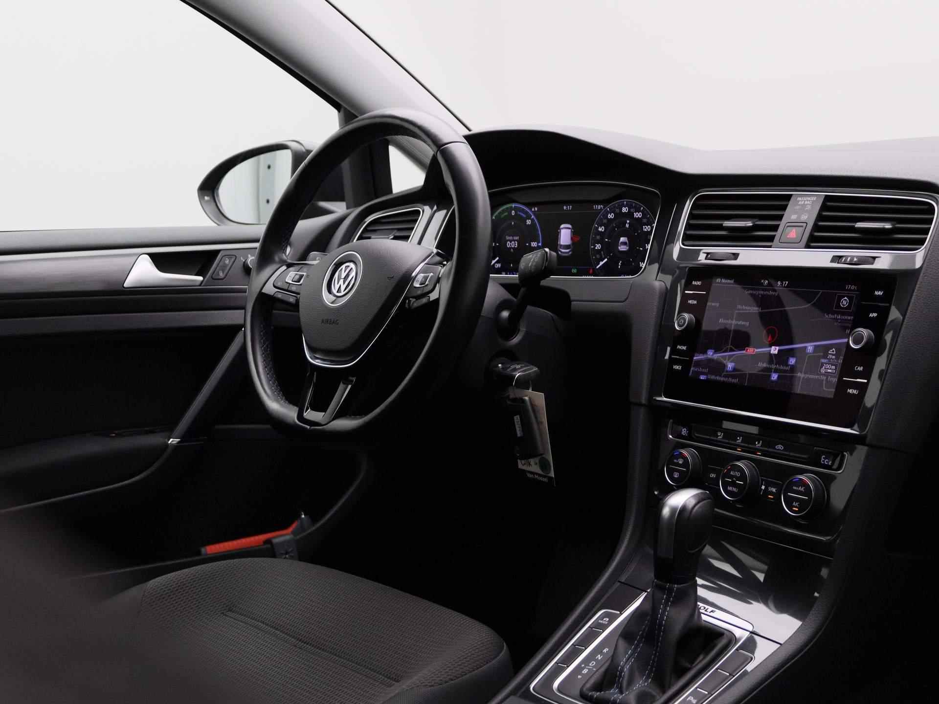 Volkswagen e-Golf E-DITION | Navigatie | Climate Control | Parkeersensoren | - 29/35